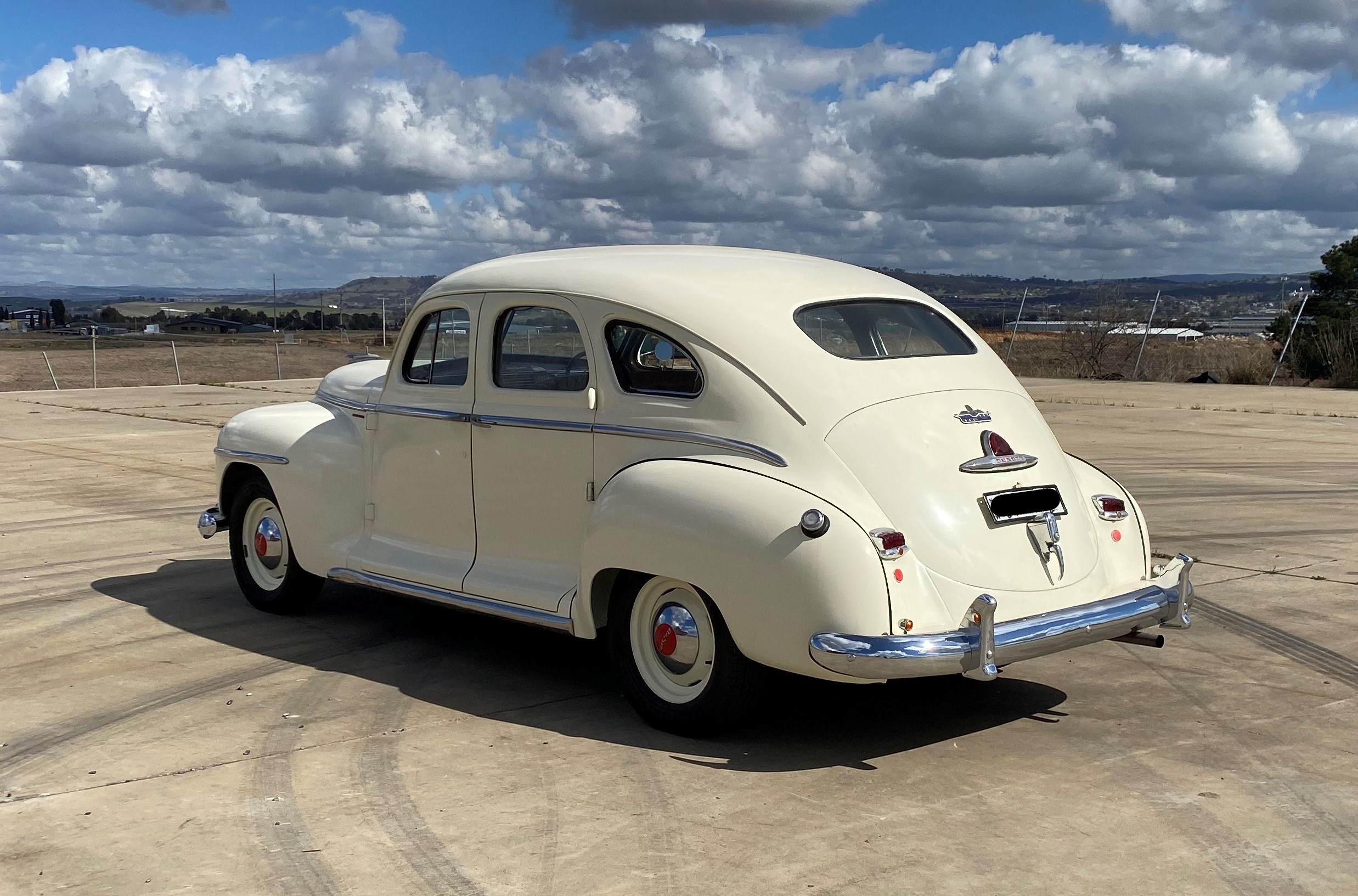 1946 DESOTO SPECIAL DELUXE SEDAN