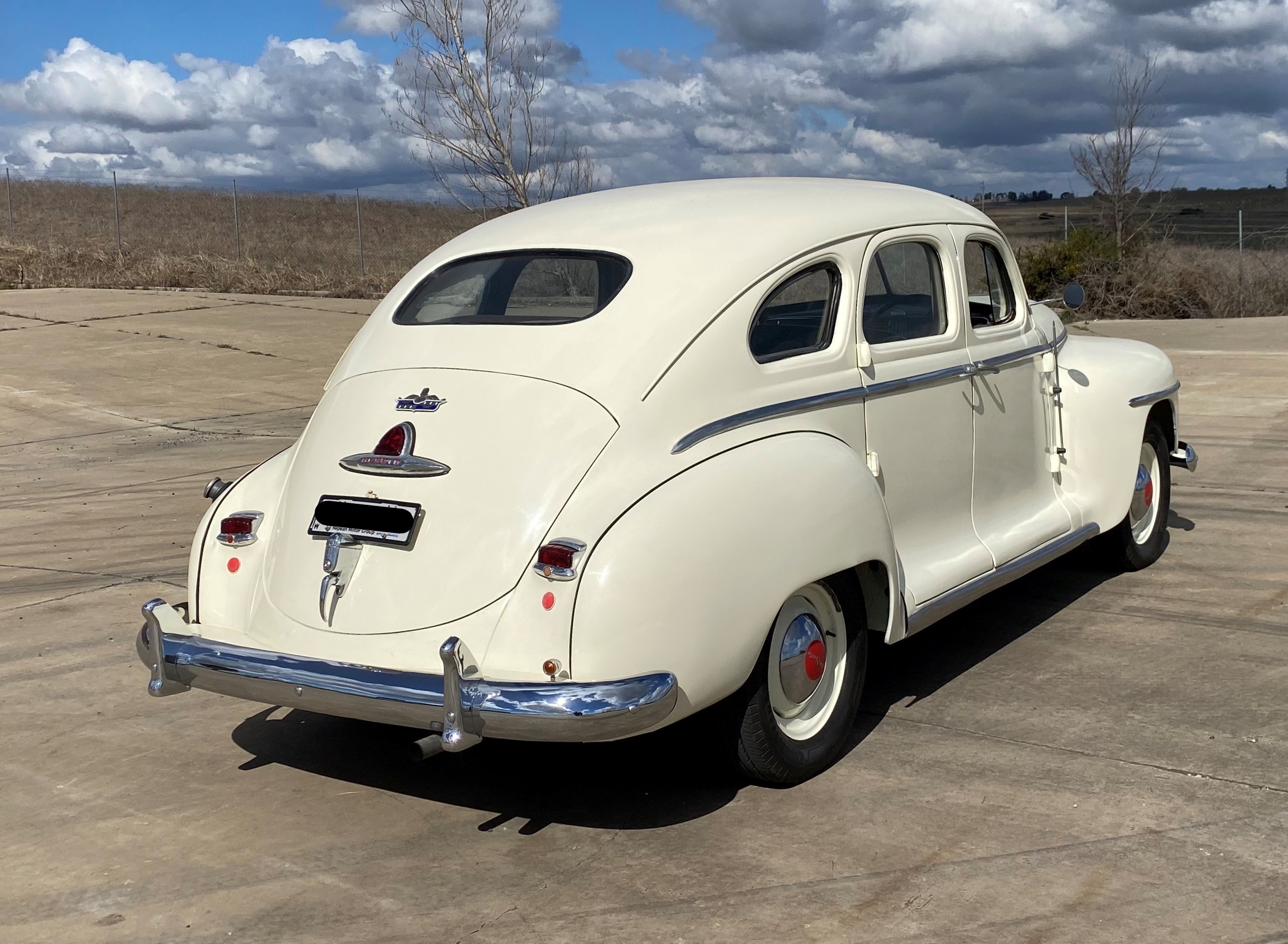 1946 DESOTO SPECIAL DELUXE SEDAN