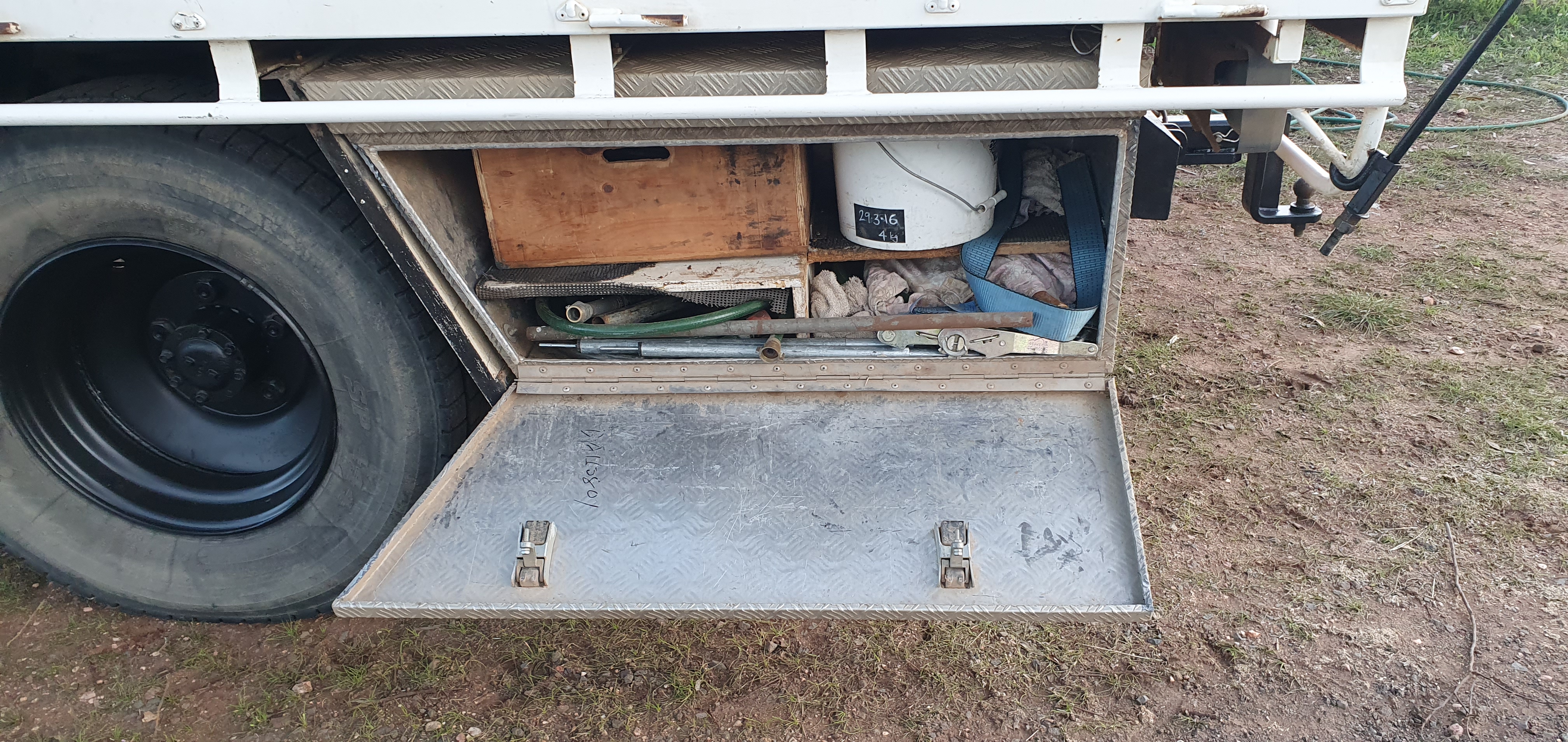 1998 MITSUBISHI CANTER 4X4 CREW CAB 