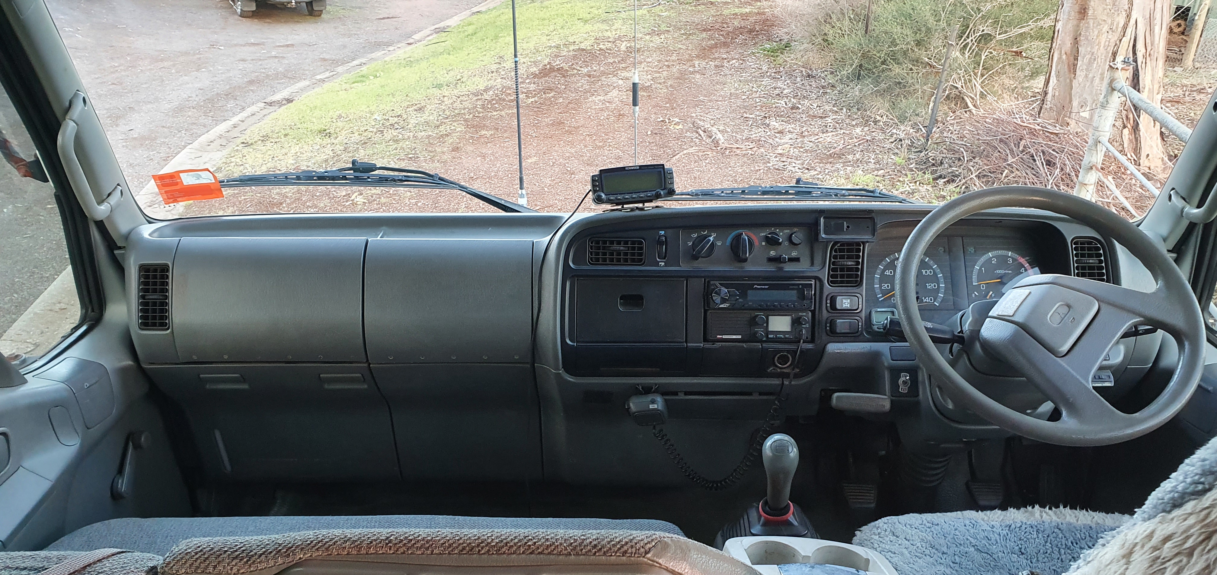 1998 MITSUBISHI CANTER 4X4 CREW CAB 