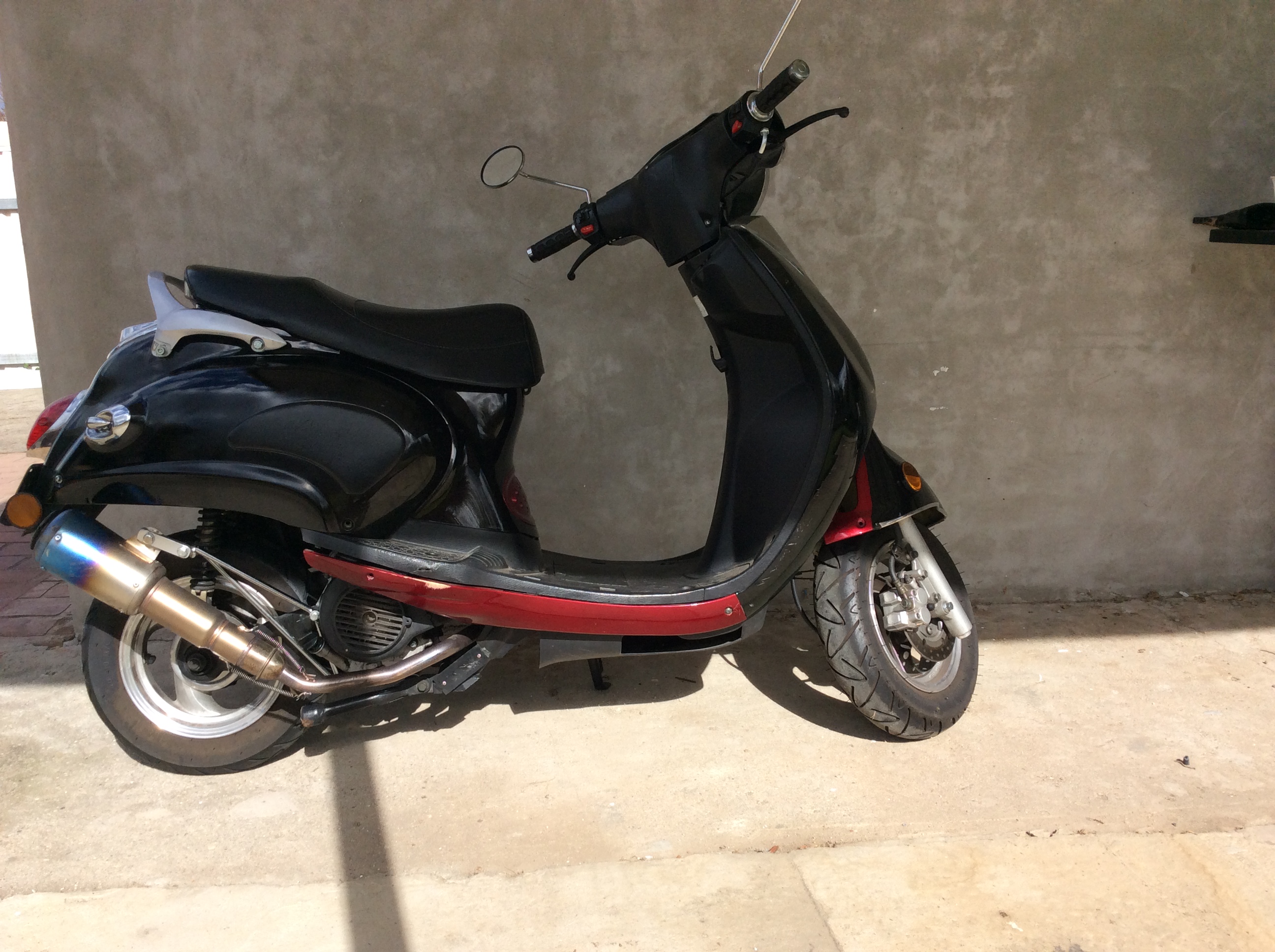2007 VMOTO MONTEGO 150CC SCOOTER 