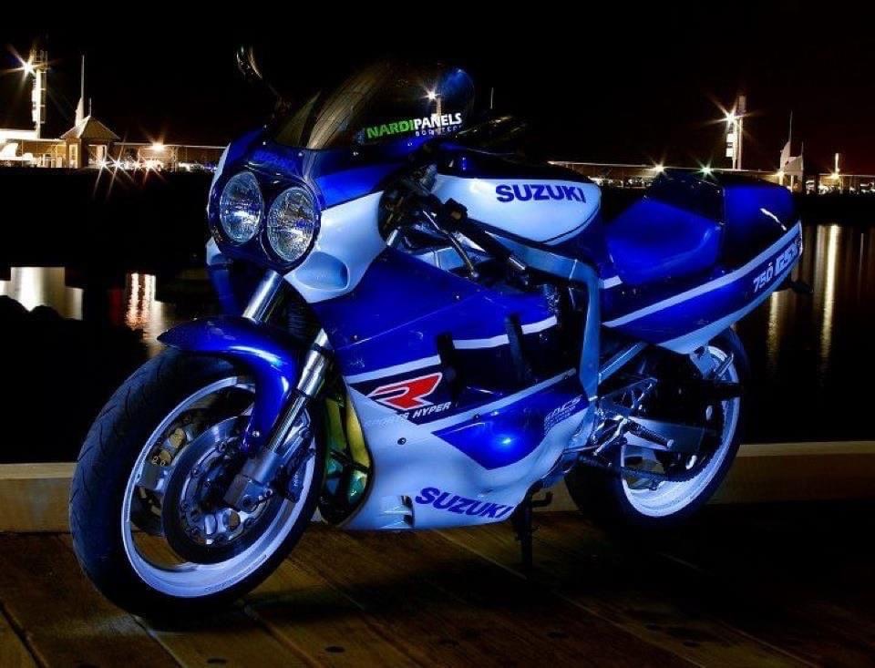 1990 SUZUKI GSX-R750 L SLINGSHOT SUPER SPORTS