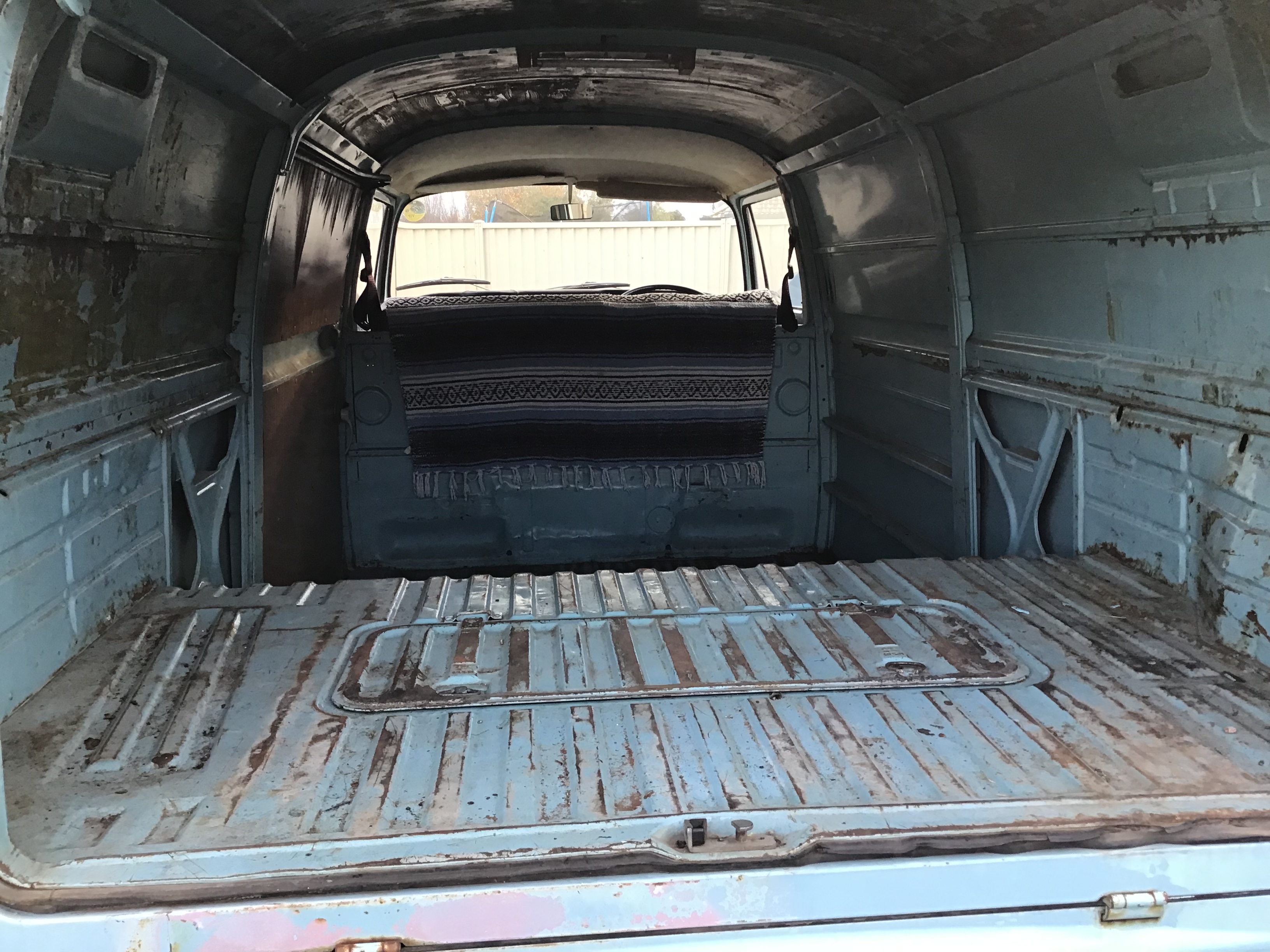 1974 VOLKSWAGEN KOMBI 4 SP MANUAL VAN 