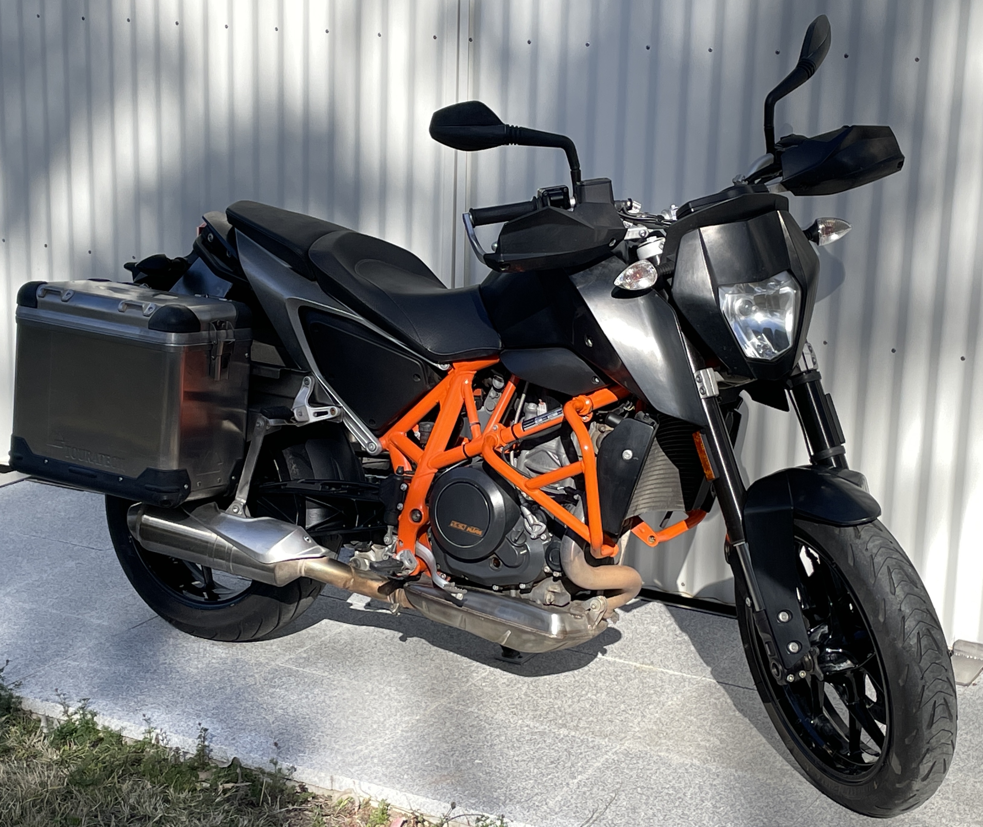 2013 KTM 690 DUKE R ROAD