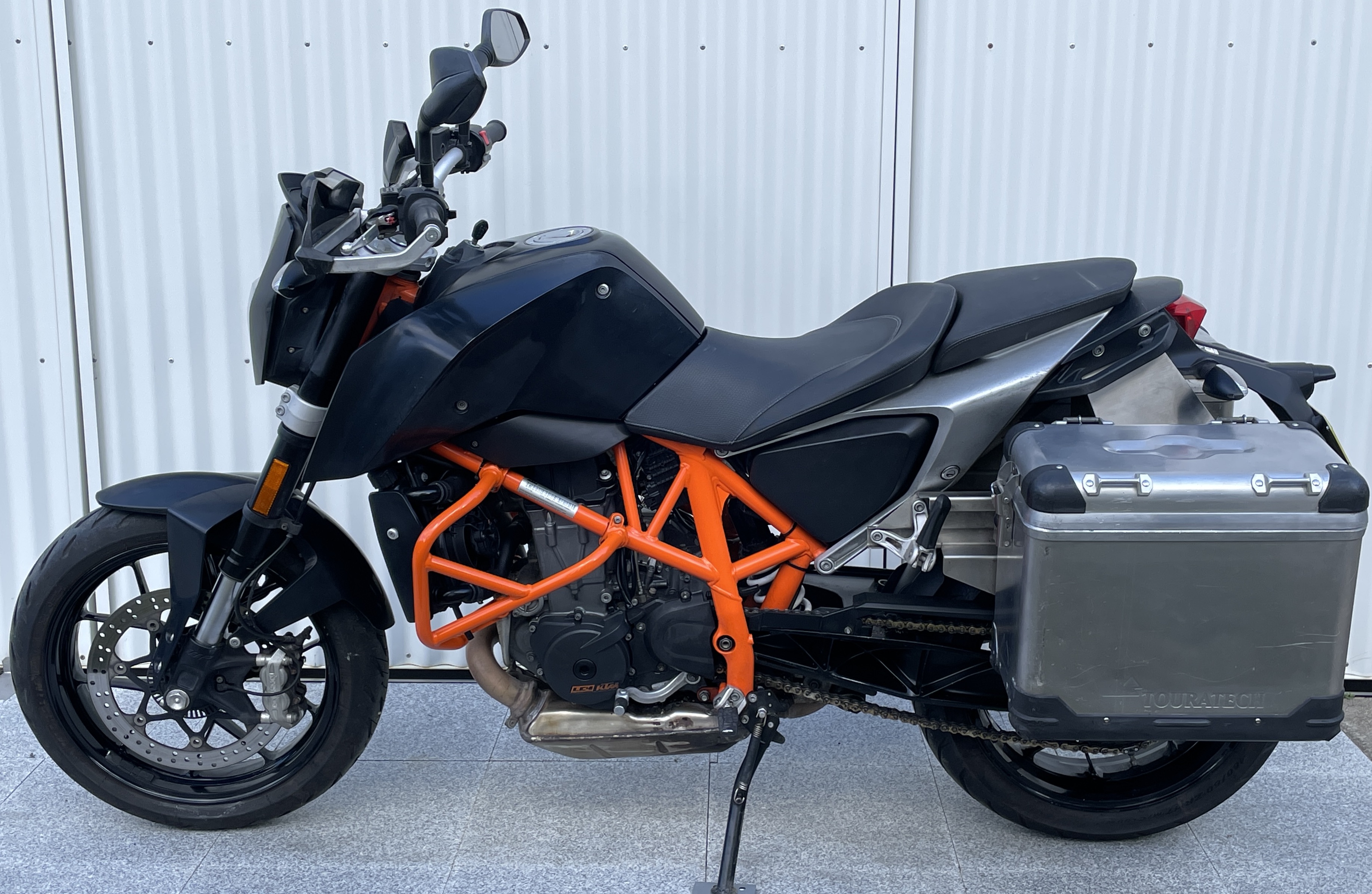 2013 KTM 690 DUKE R ROAD