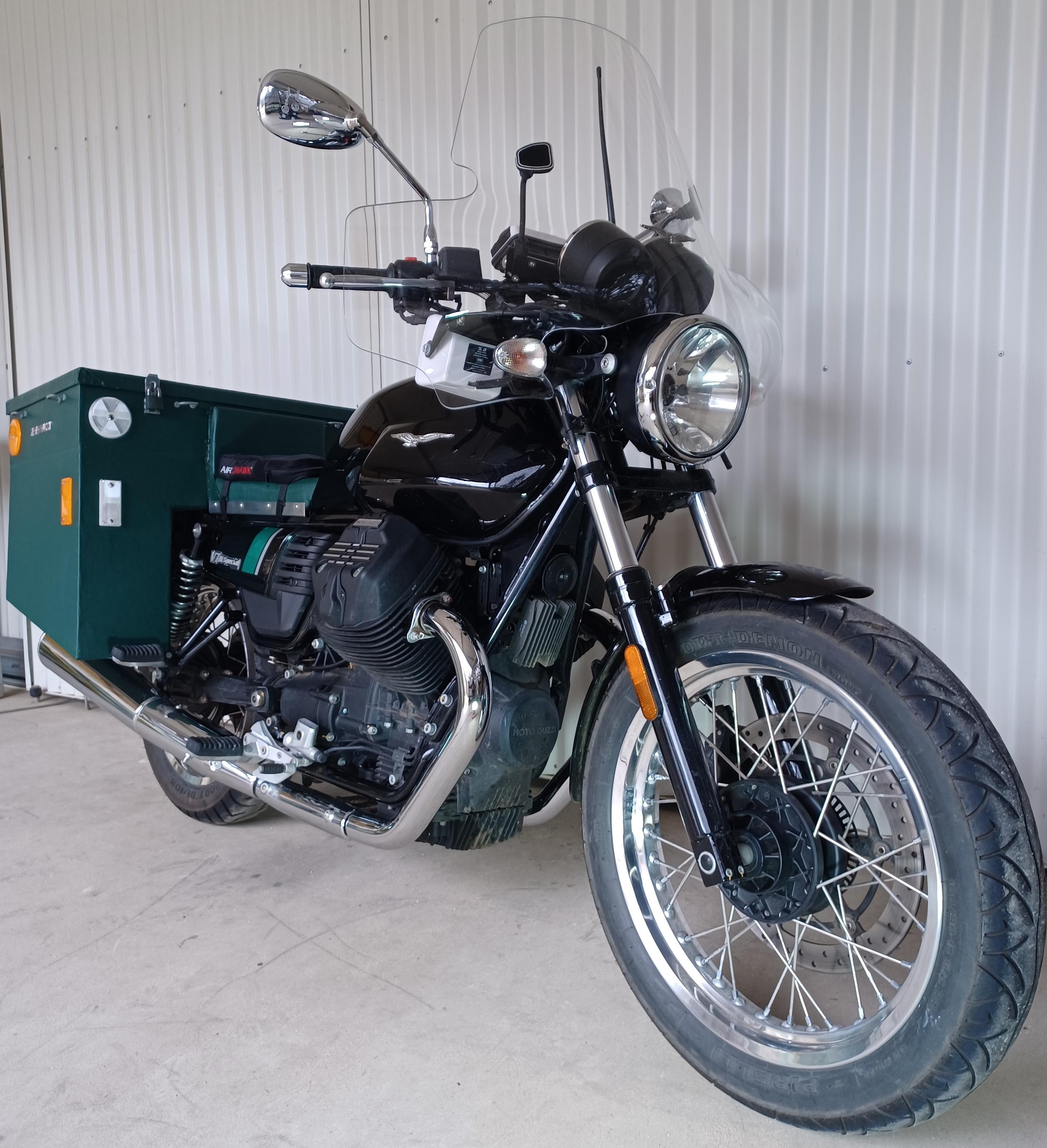 2017 MOTO GUZZI V7 III SPECIAL BLACK TOURER 