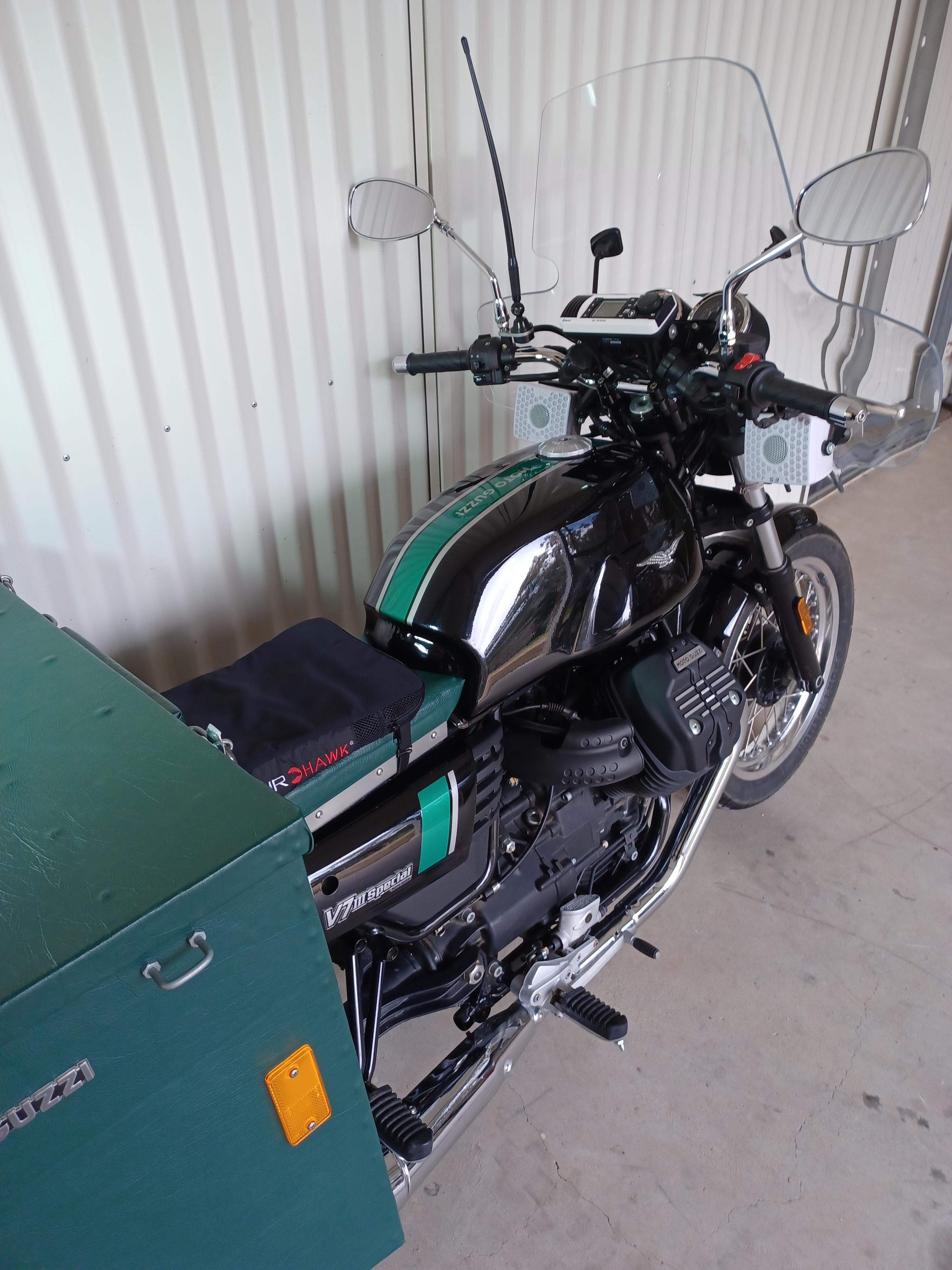 2017 MOTO GUZZI V7 III ANNIVERSARIO ROAD