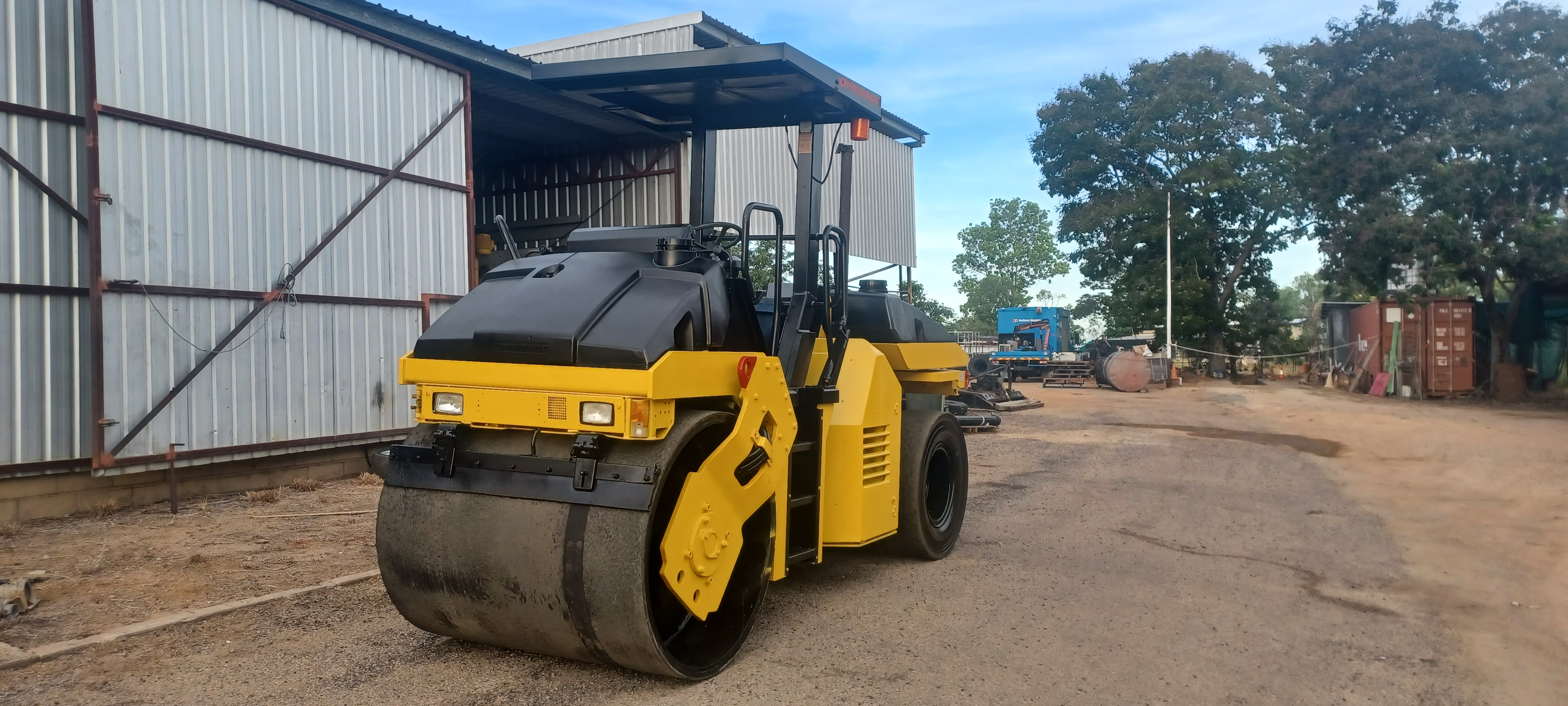 DYNAPAC COMPACTION ROLLER