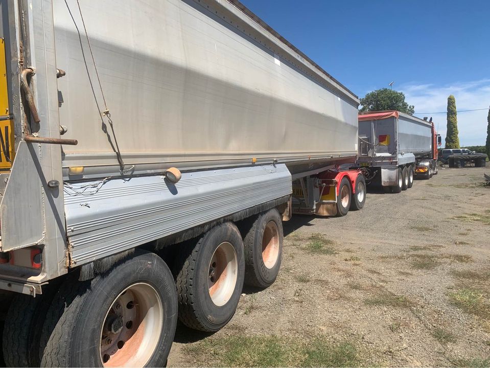 2006 KENWORTH K104 ROAD TRAIN