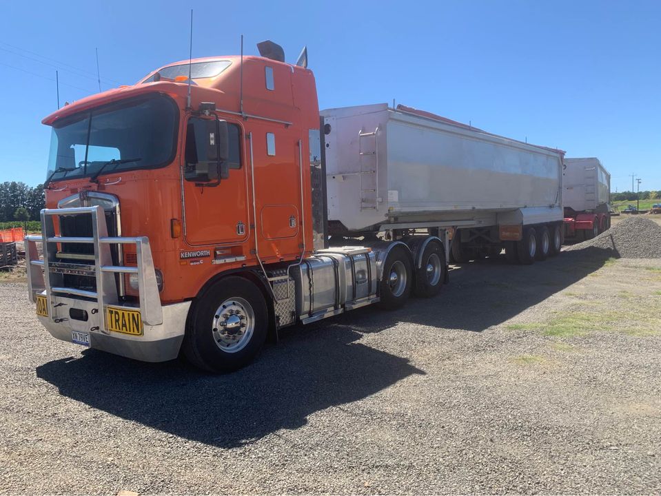 2006 KENWORTH K104 ROAD TRAIN