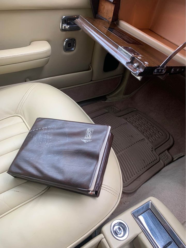 1981 ROLLS-ROYCE SILVER SPIRIT 3 SP AUTOMATIC 4D SEDAN 