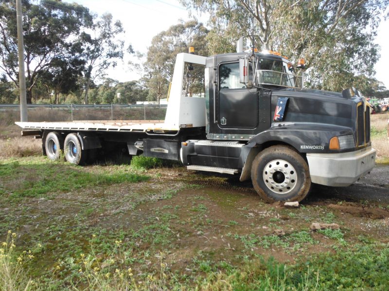 1991 Kenworth Tilt N Slide Tray Truck