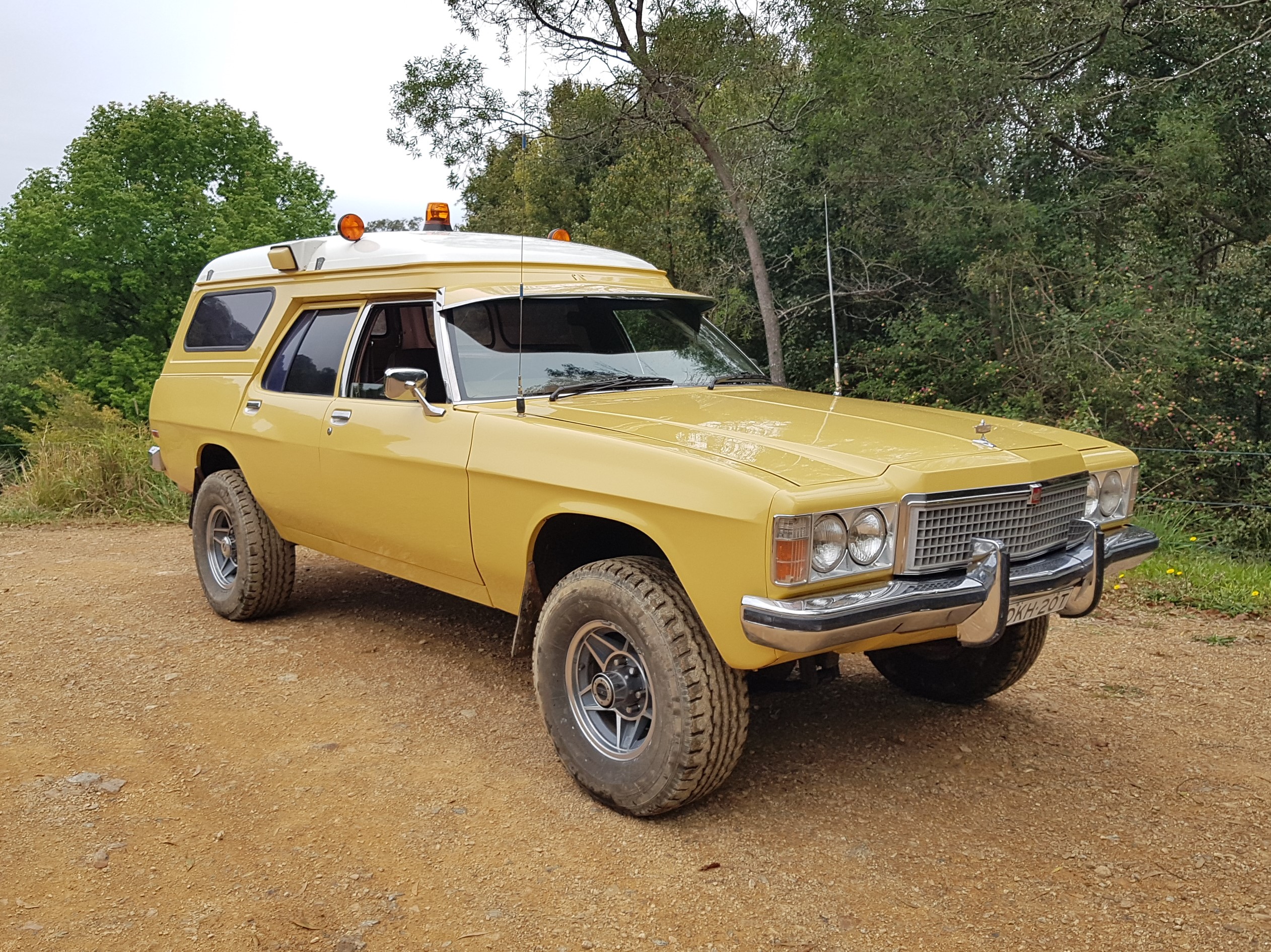 1979 HOLDEN OVERLANDER HZ PANELVAN AMBULANCE