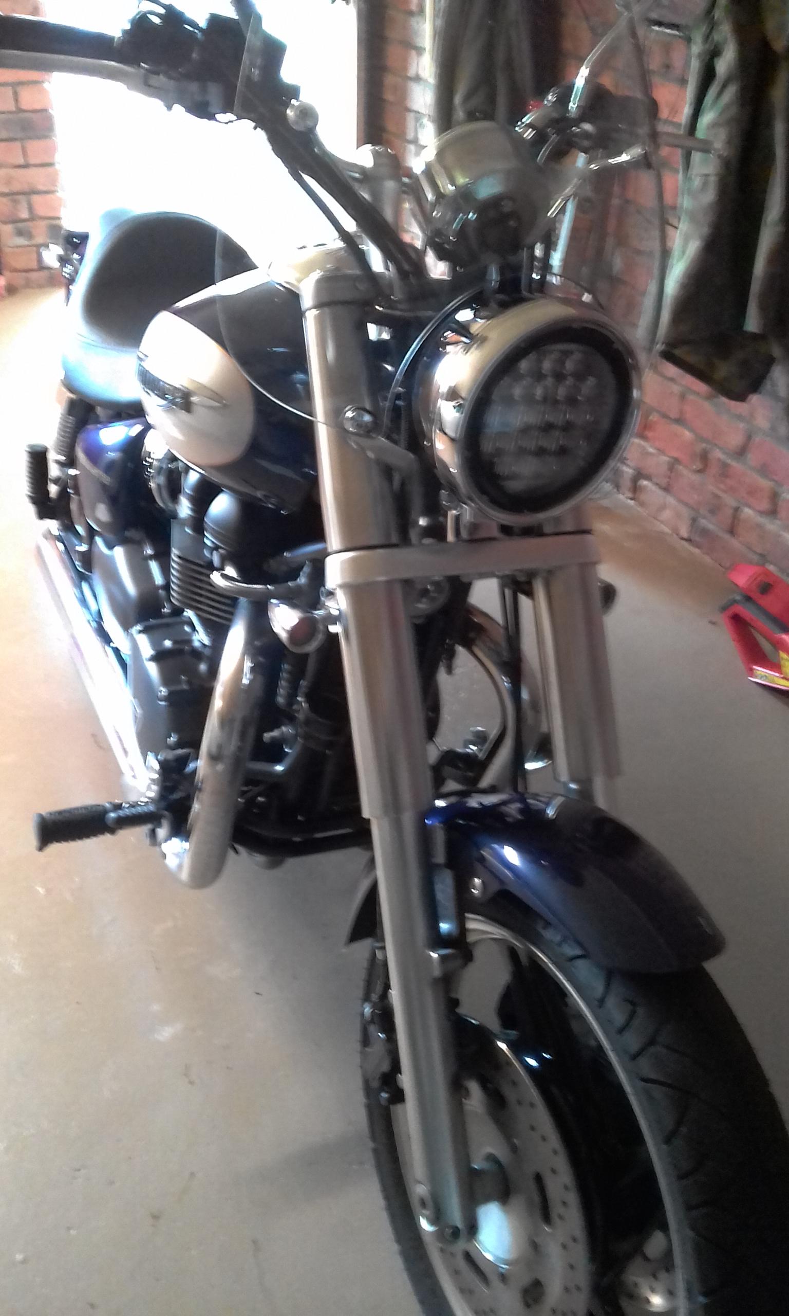 2009 TRIUMPH SPEEDMASTER 900CC CRUISER