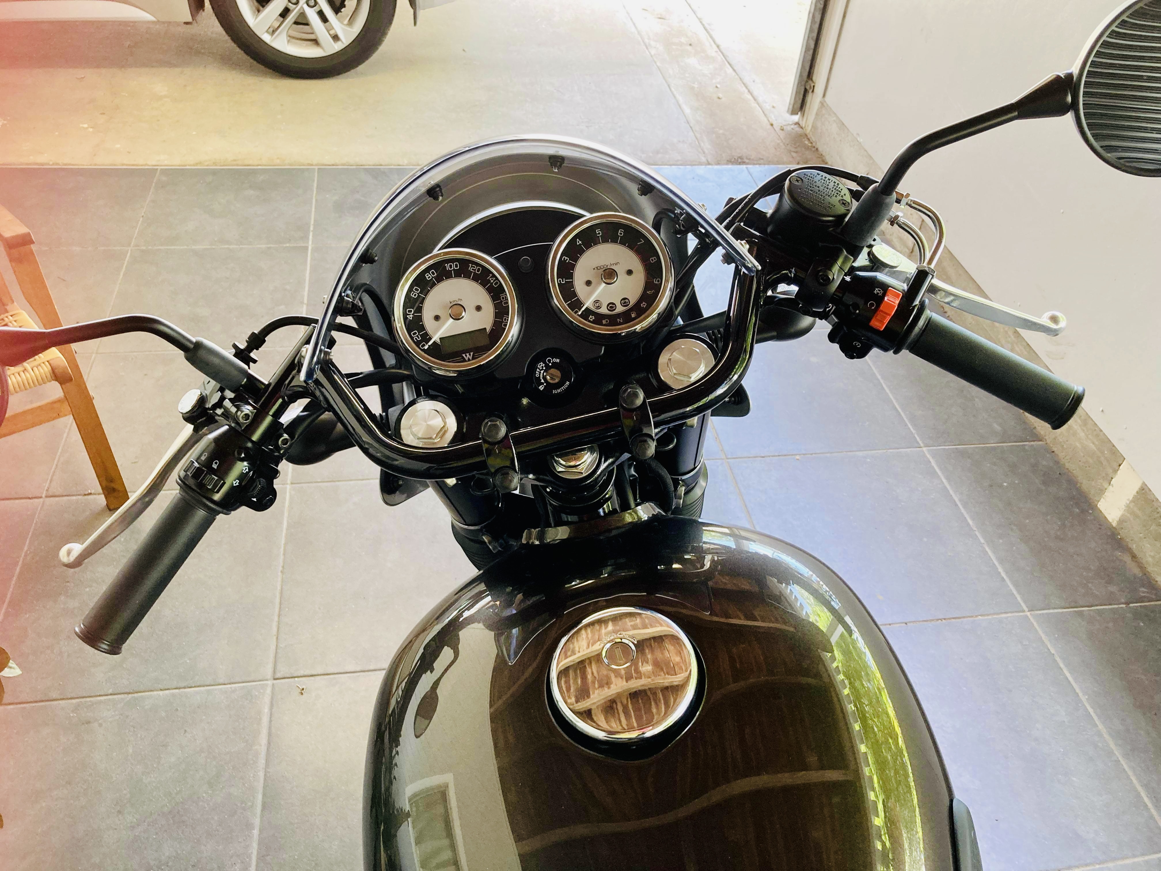 2019 KAWASAKI W800 CAFE ROAD