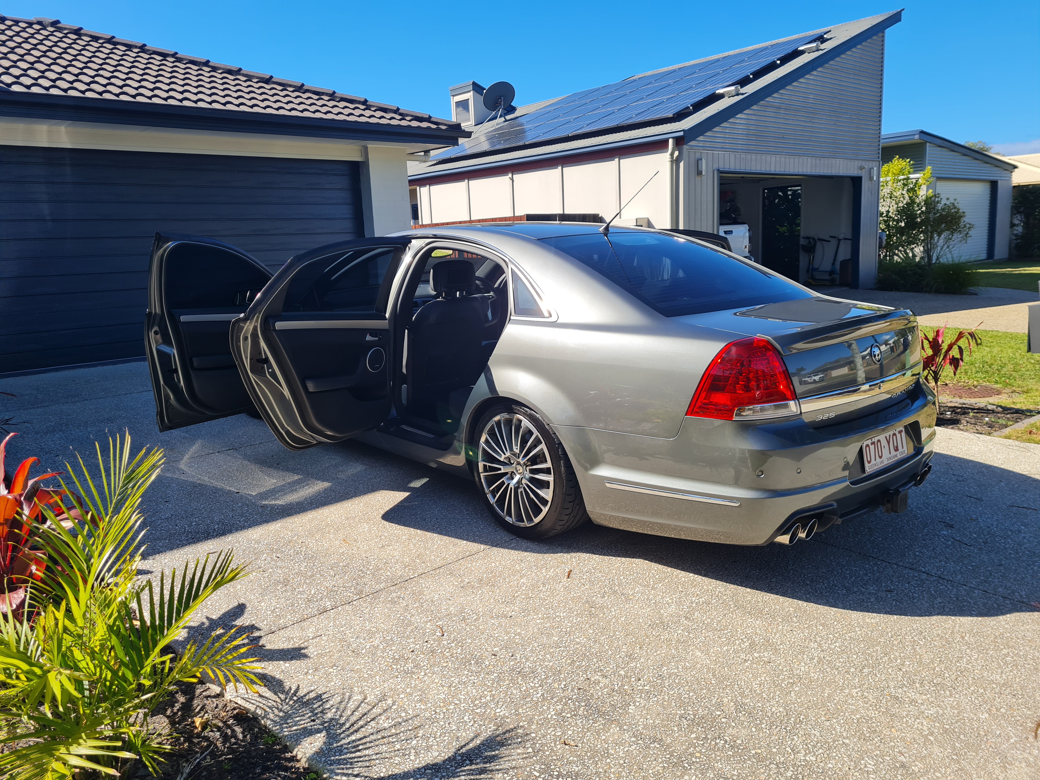 2011 HSV GRANGE WM3 SEDAN