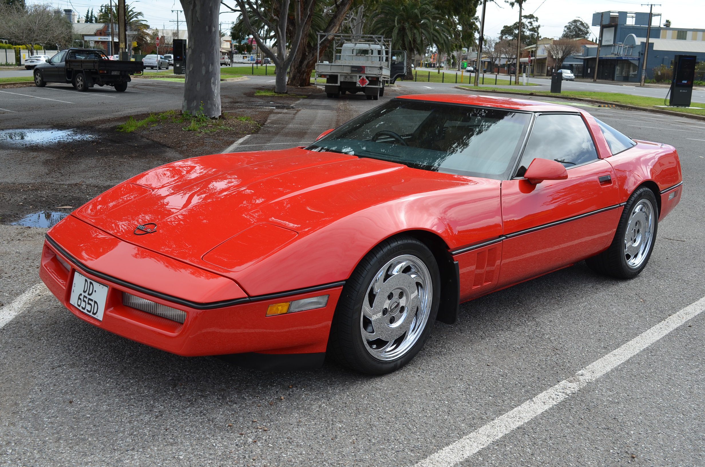 1984 CHEVROLET CORVETTE C4 COUPE