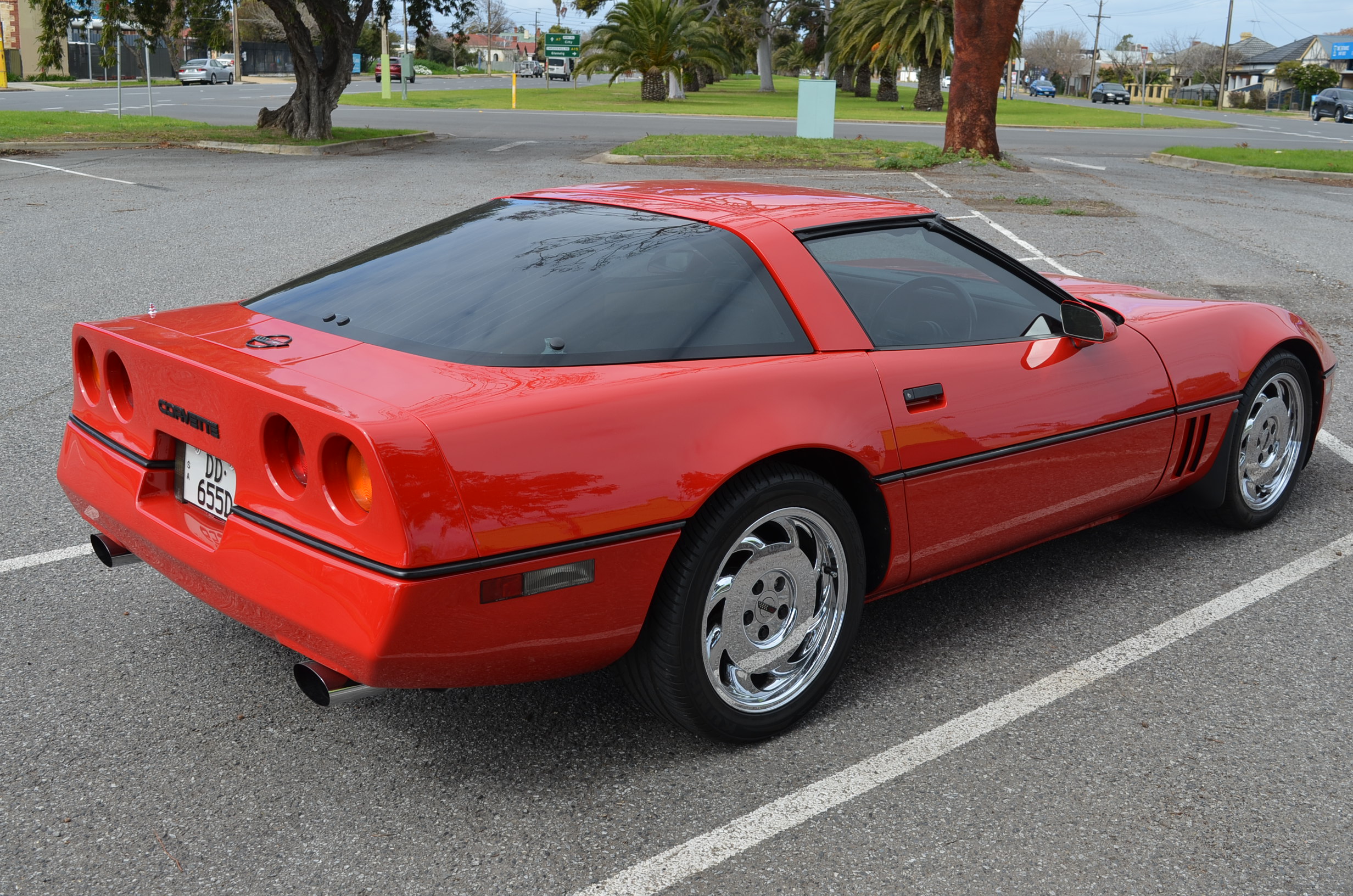 1984 CHEVROLET CORVETTE C4 COUPE