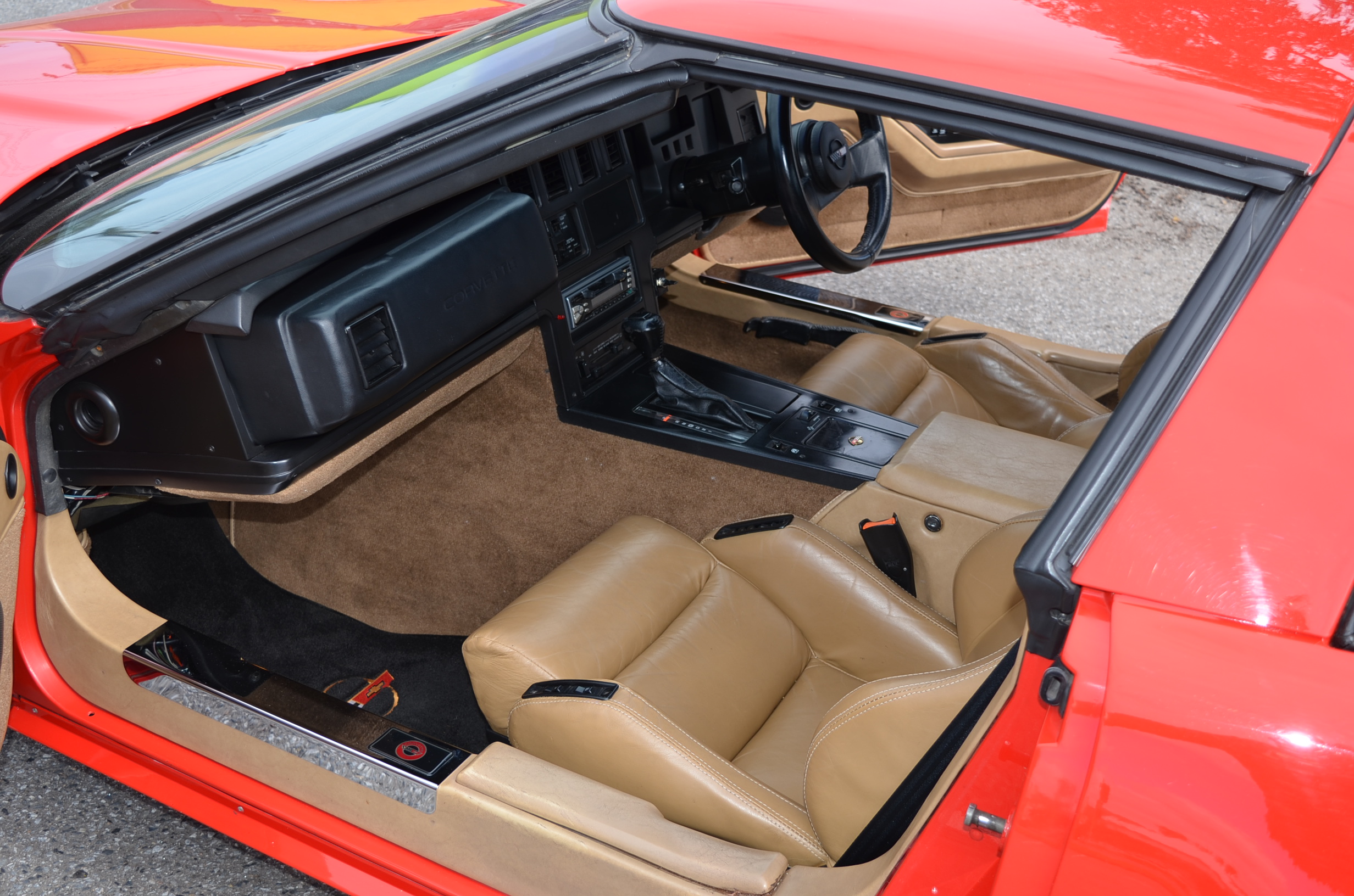 1984 CHEVROLET CORVETTE C4 COUPE