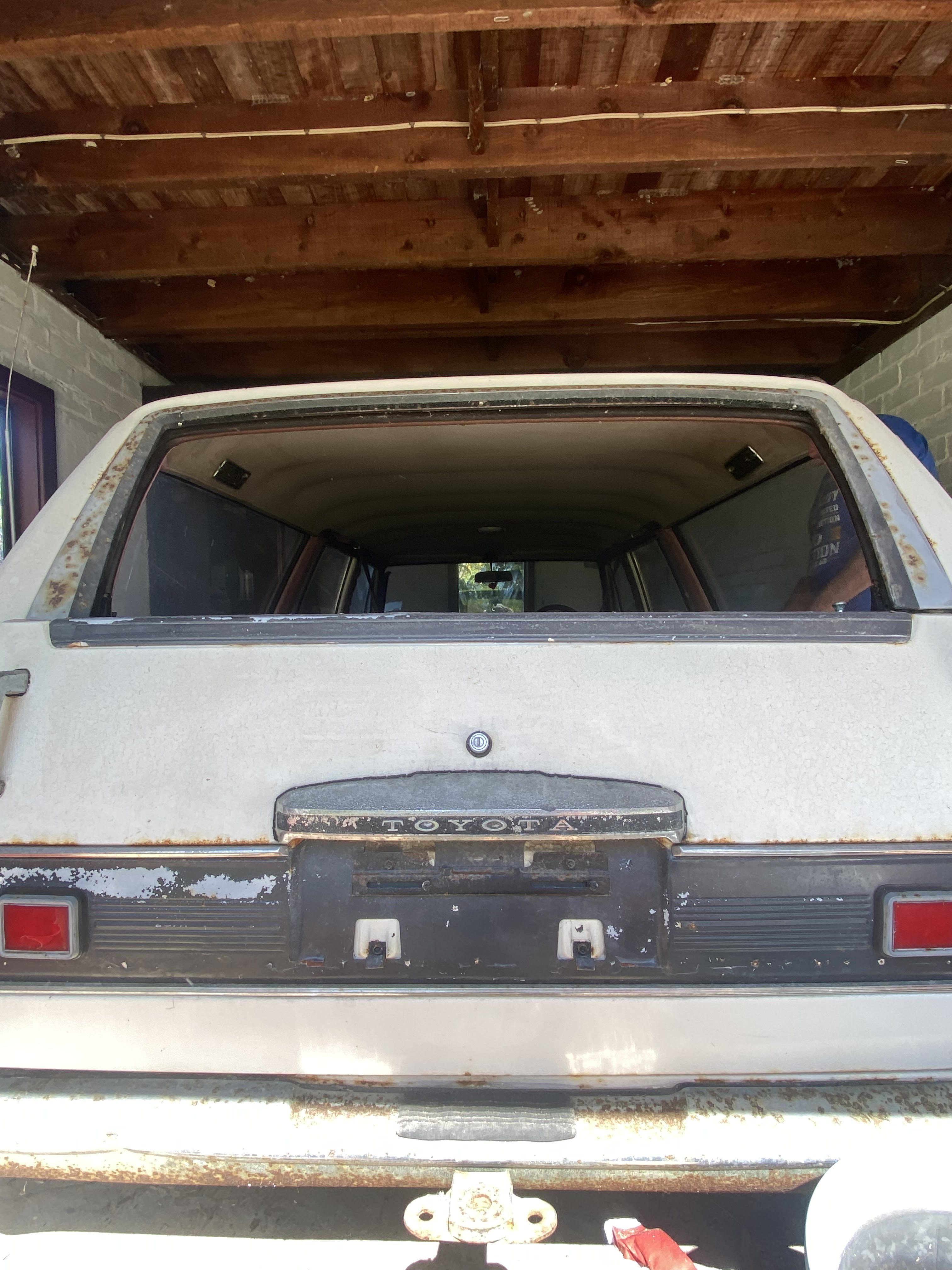 1969 TOYOTA CROWN DELUXE 4 SP MANUAL 4D WAGON