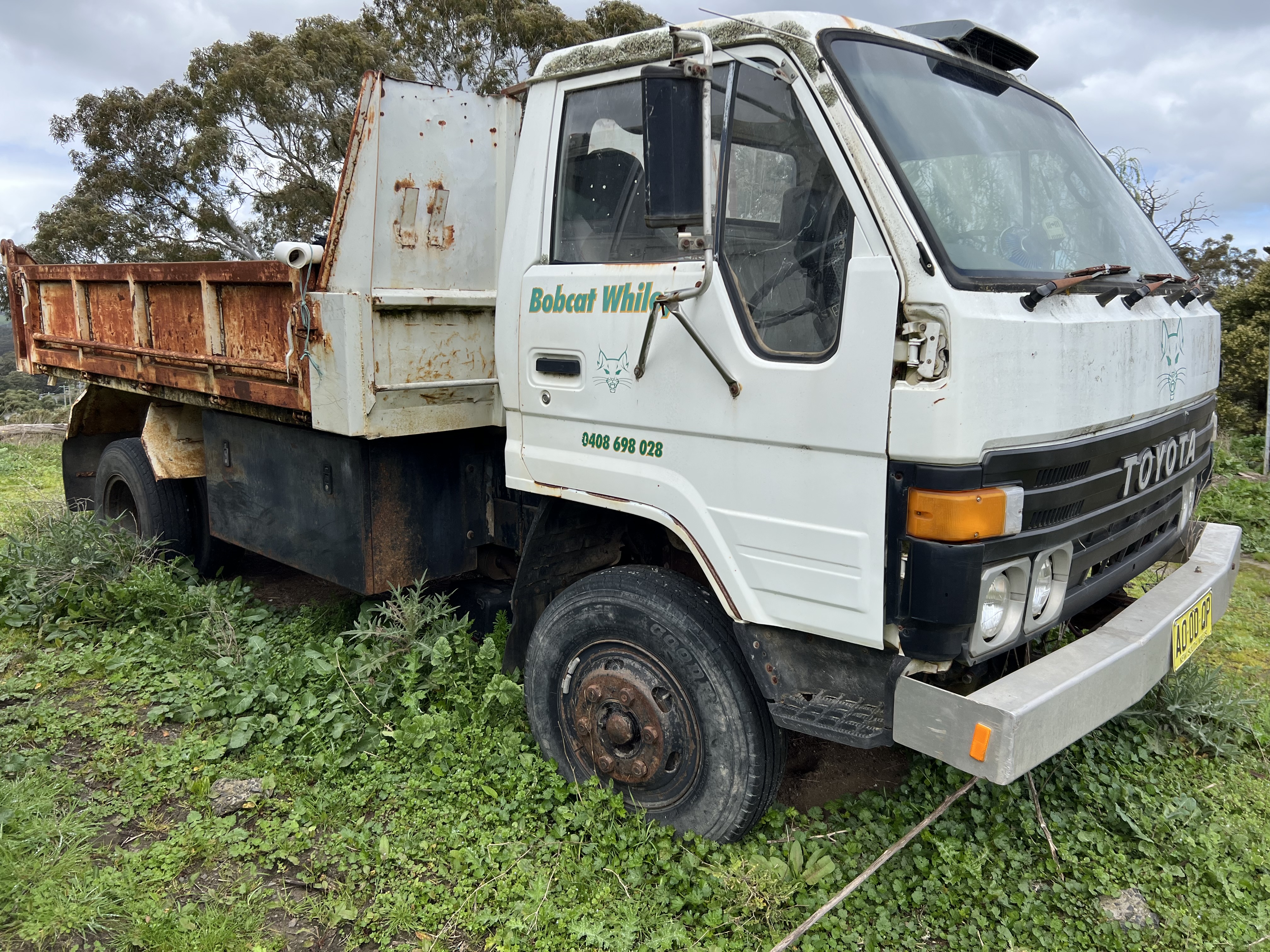 1985 TOYOTA DYNA TIPPER