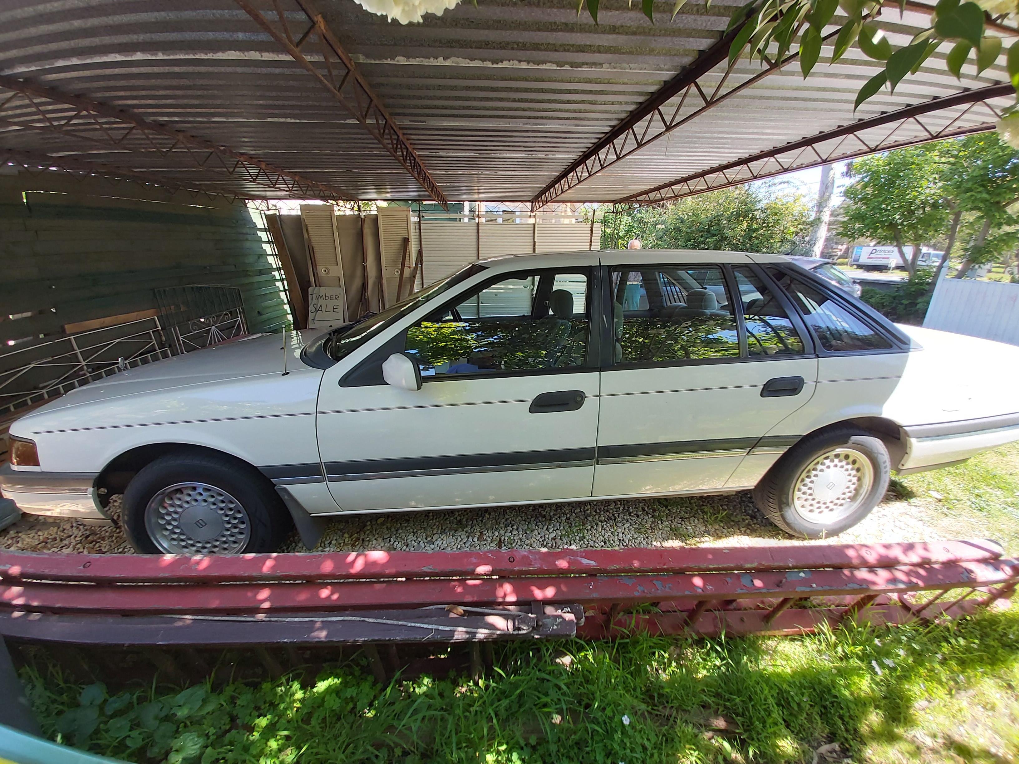 1988 FORD FAIRLANE LTD DS SEDAN