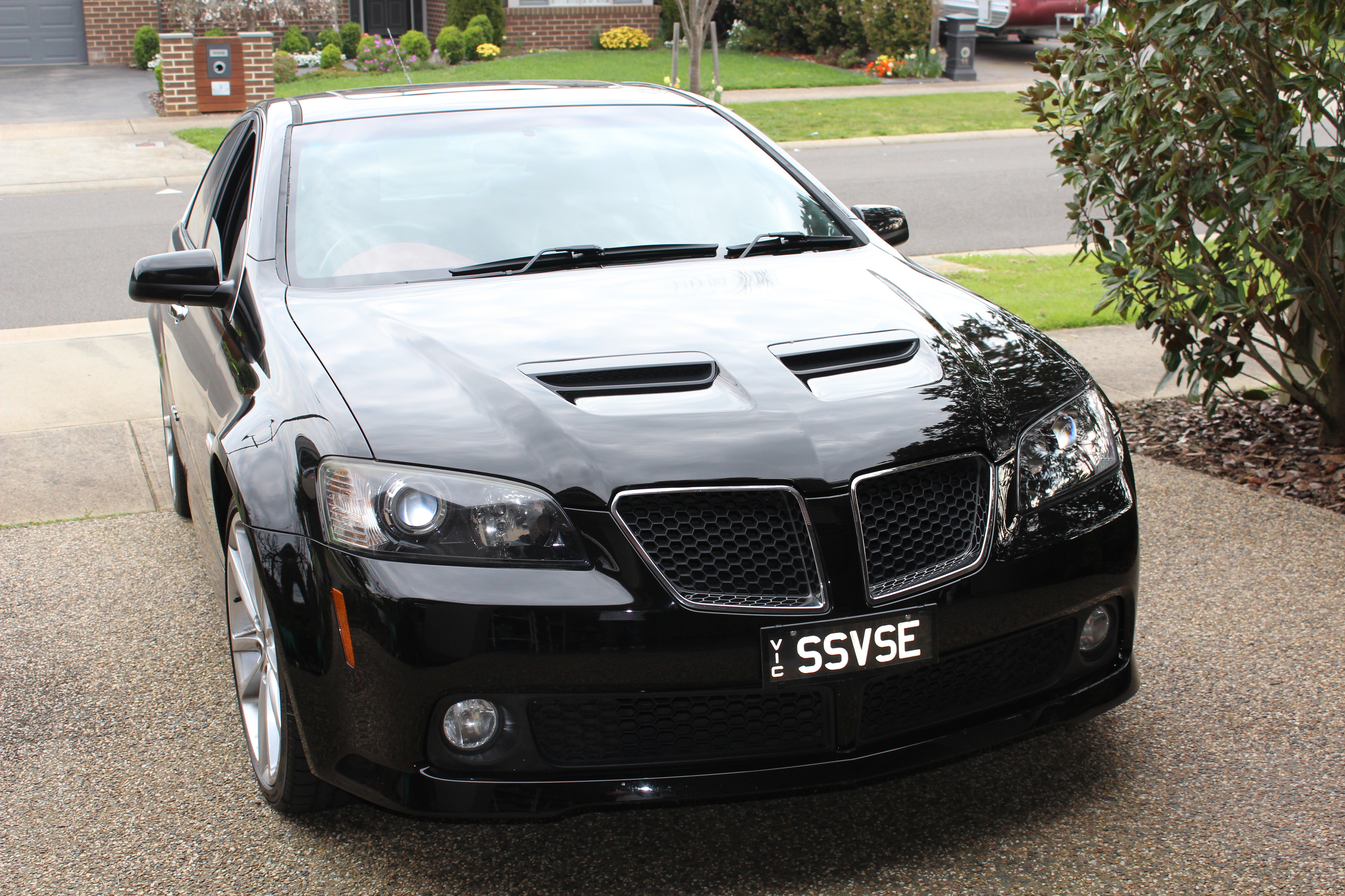 2010 HSV SSV SE G8 SEDAN