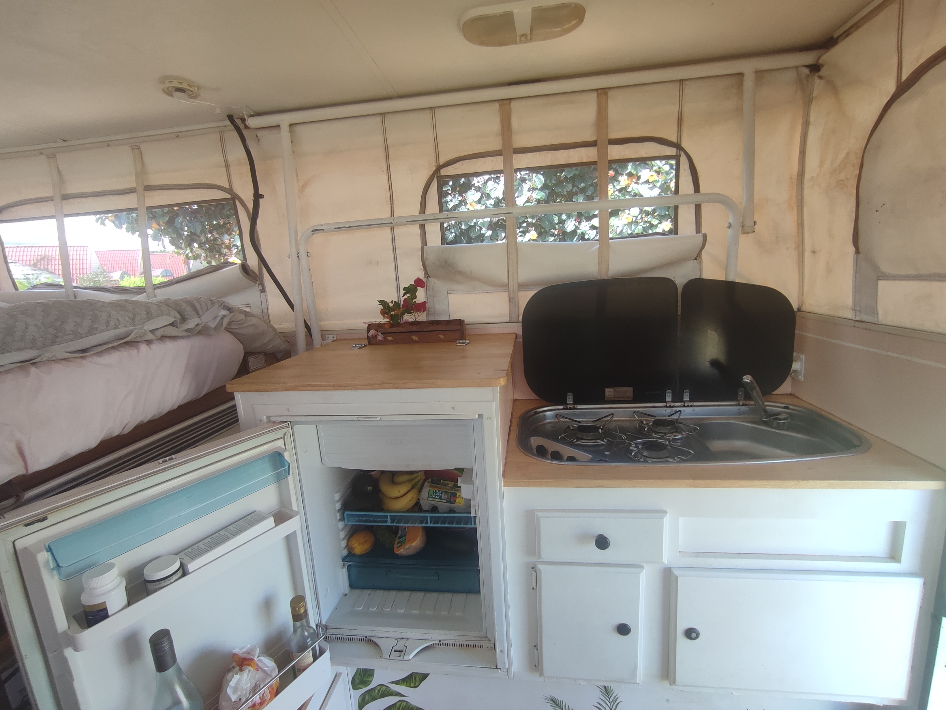 2016 HOLDEN COLORADO UTE WITH SLIDE ON CAMPER