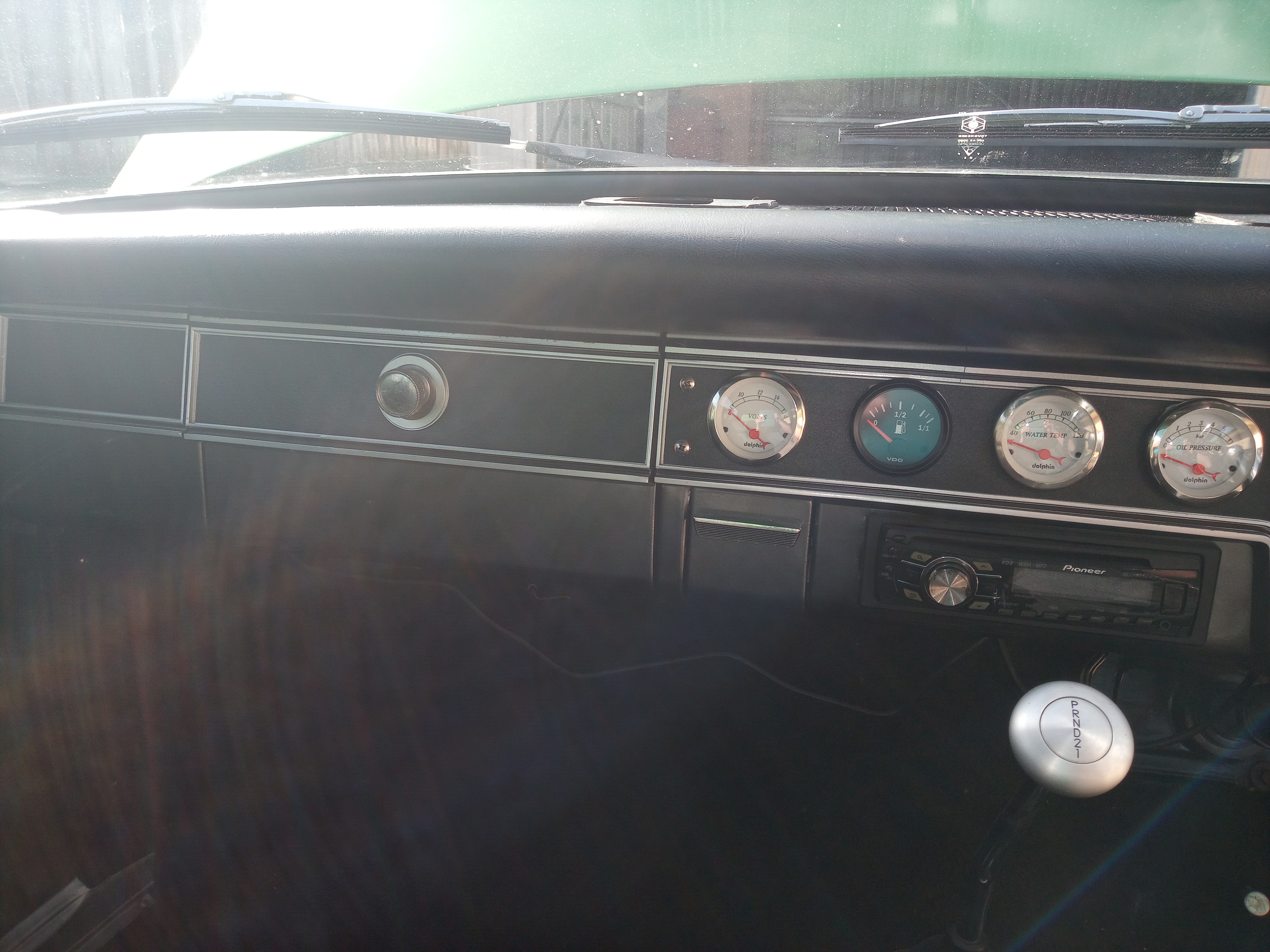 1966 CHRYSLER VALIANT VC SEDAN 