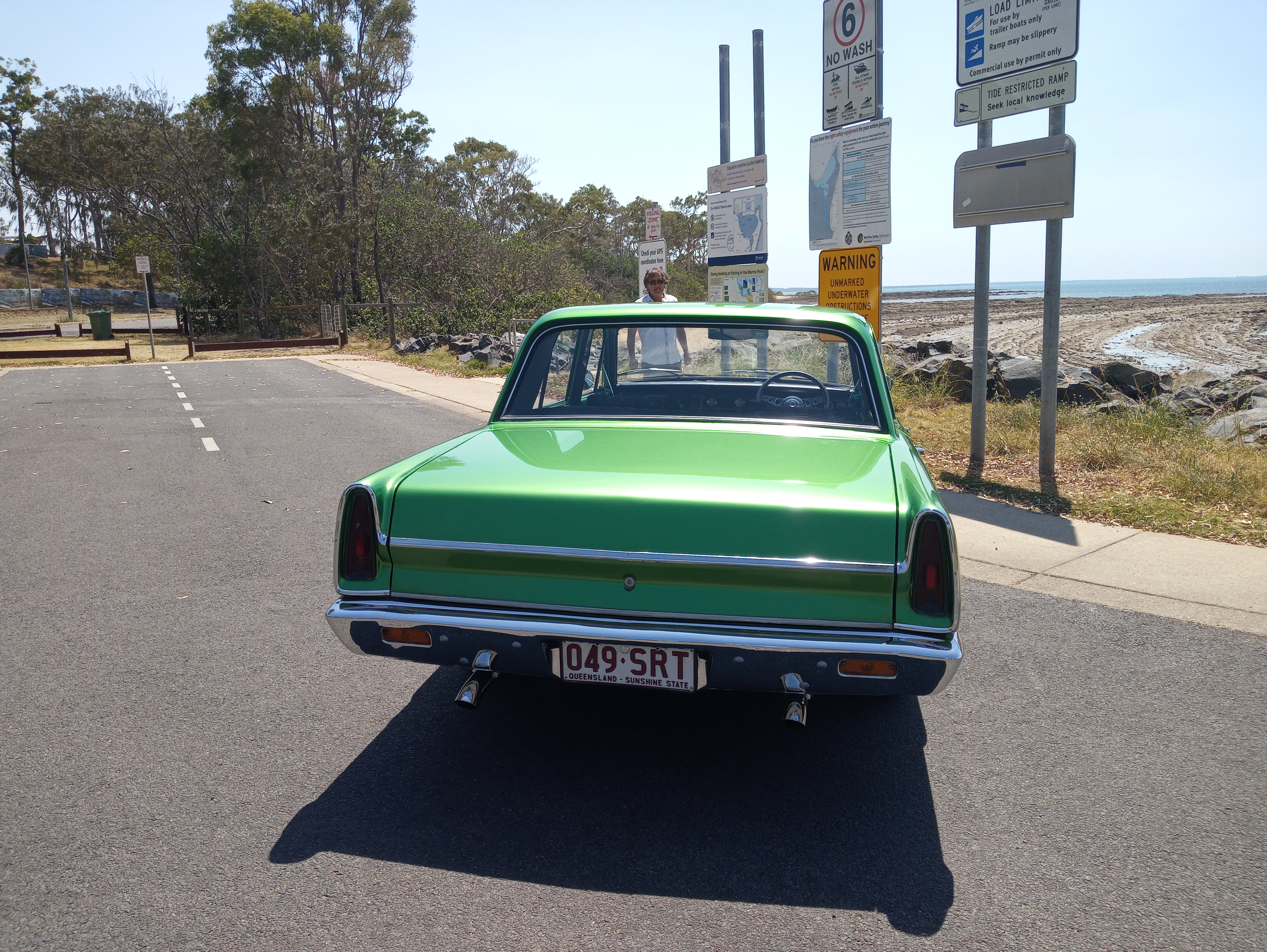 1966 CHRYSLER VALIANT VC SEDAN 