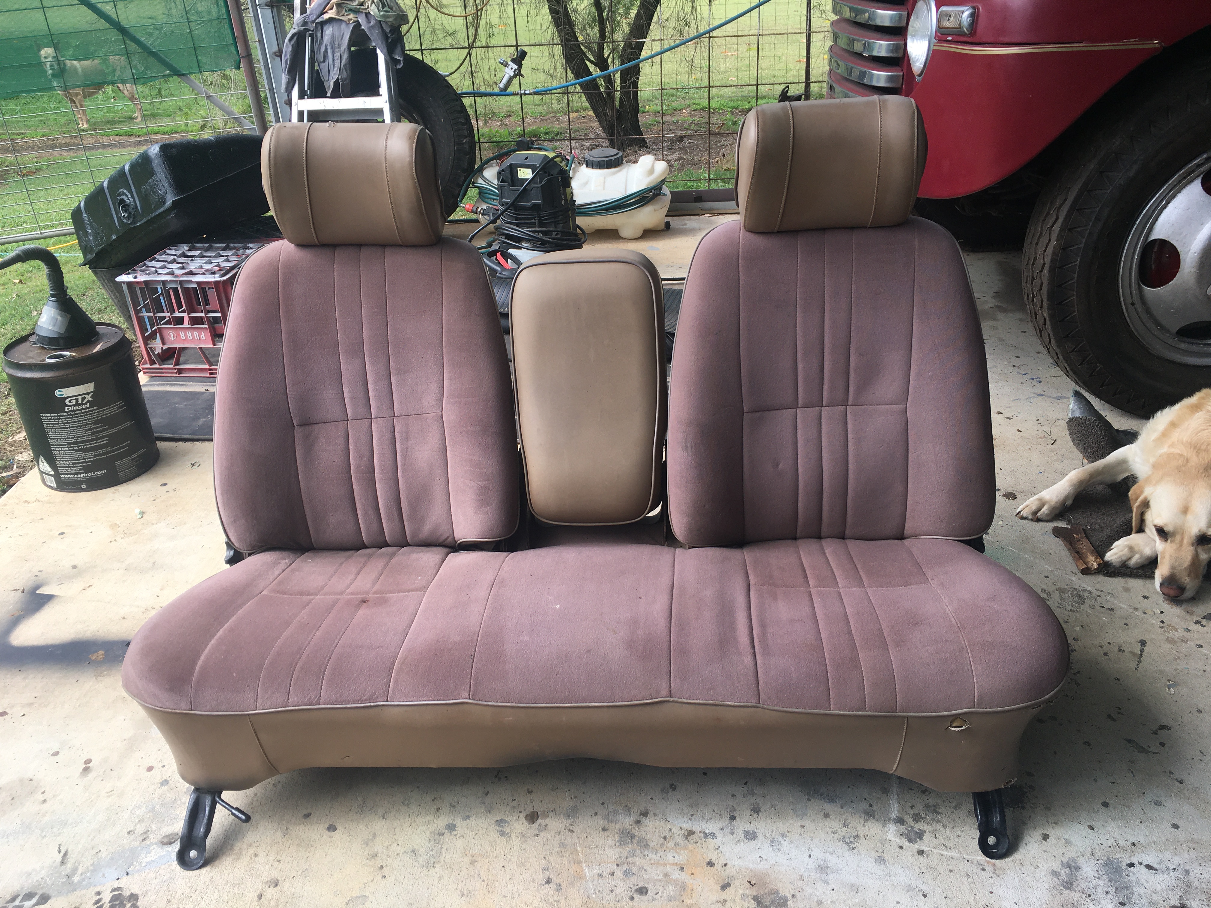 FALCON XF FRONT BENCH SEAT 