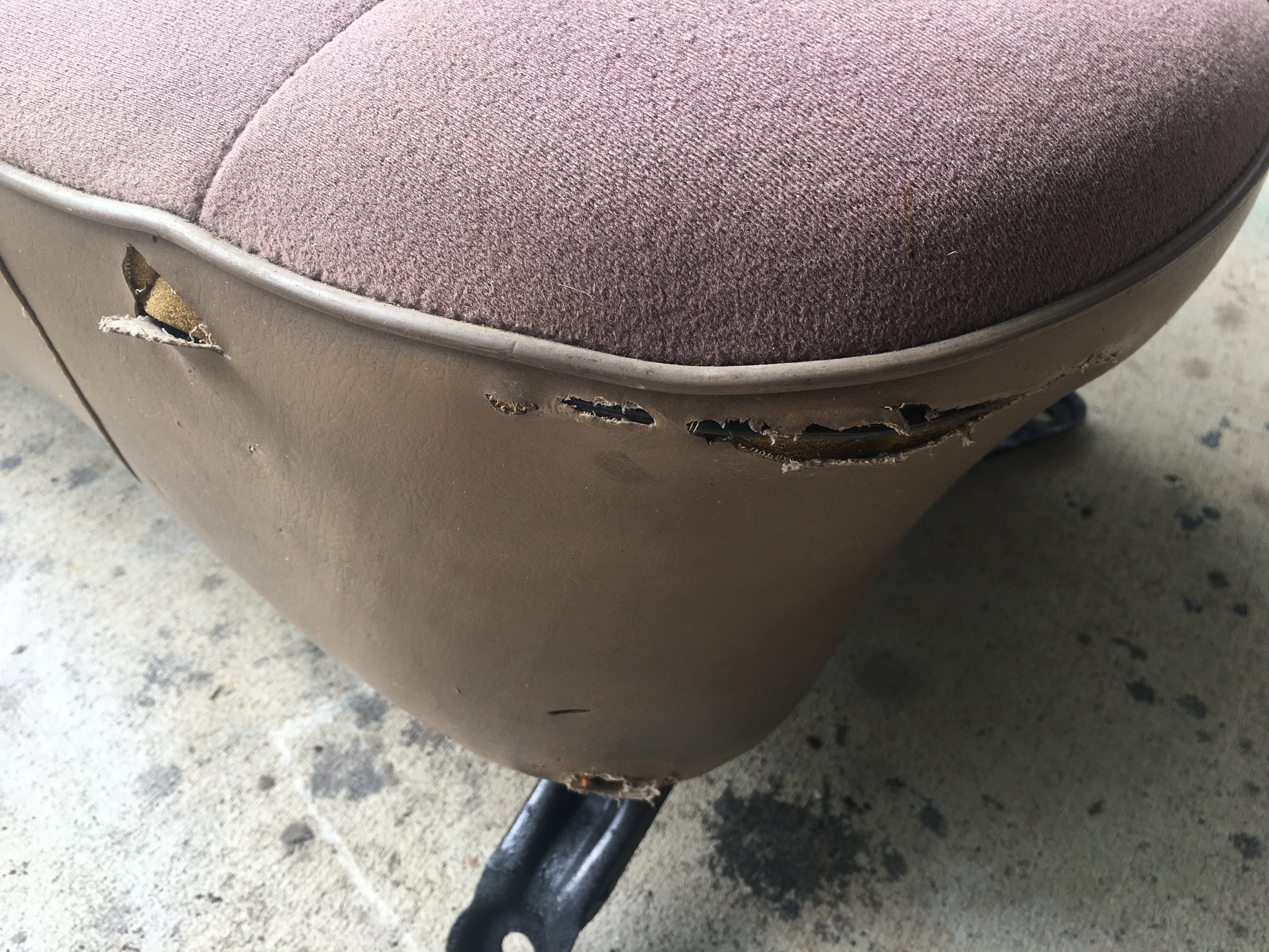 FALCON XF FRONT BENCH SEAT 