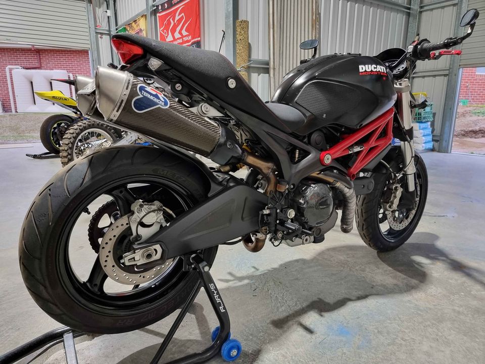 2011 DUCATI MONSTER 659 ROAD