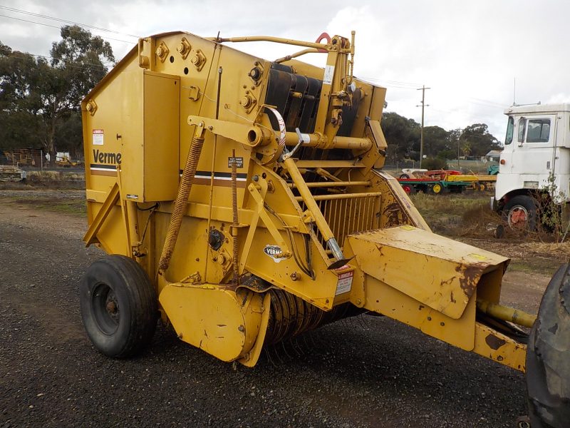 Vermeer 504H Round Baler