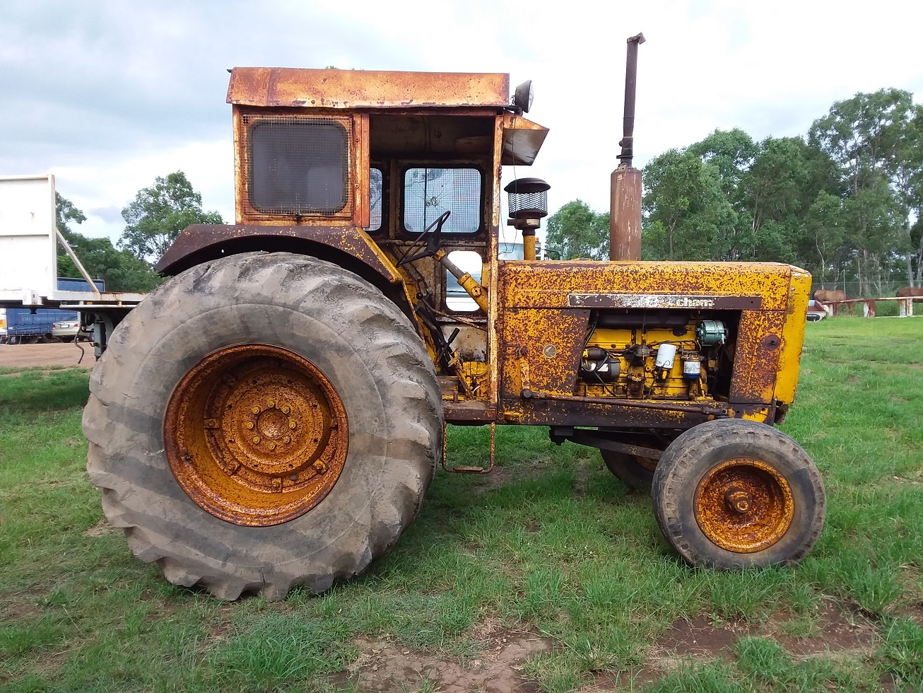 Chamberlain C670 Tractor