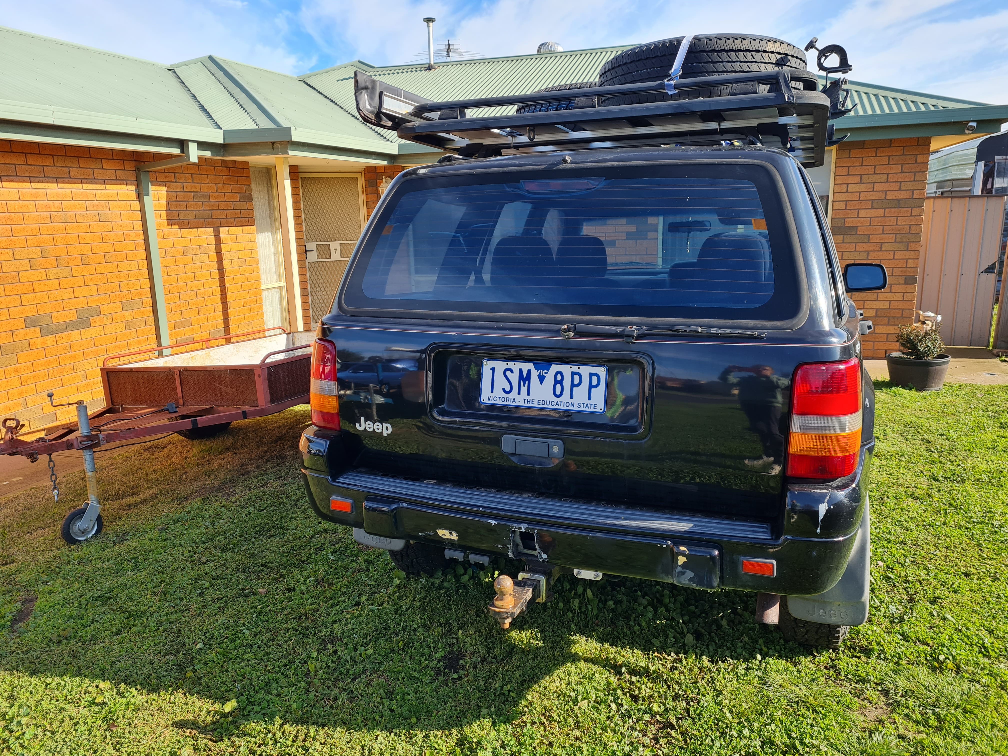1998 JEEP GRAND CHEROKEE ZG LAREDO (4x4) 4 SP AUTOMATIC 4x4 4D WAGON