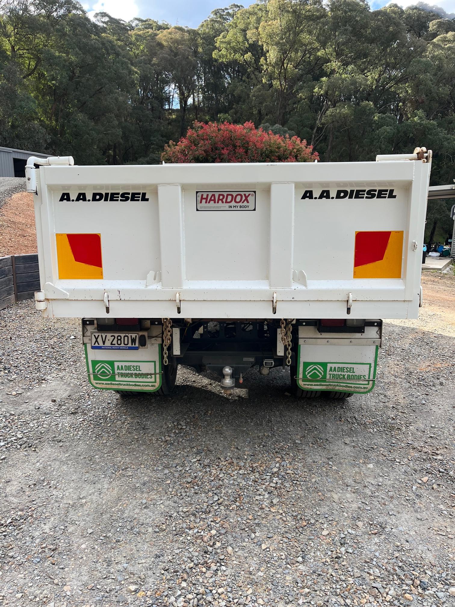 2020 HINO 500 1426 TIPPER