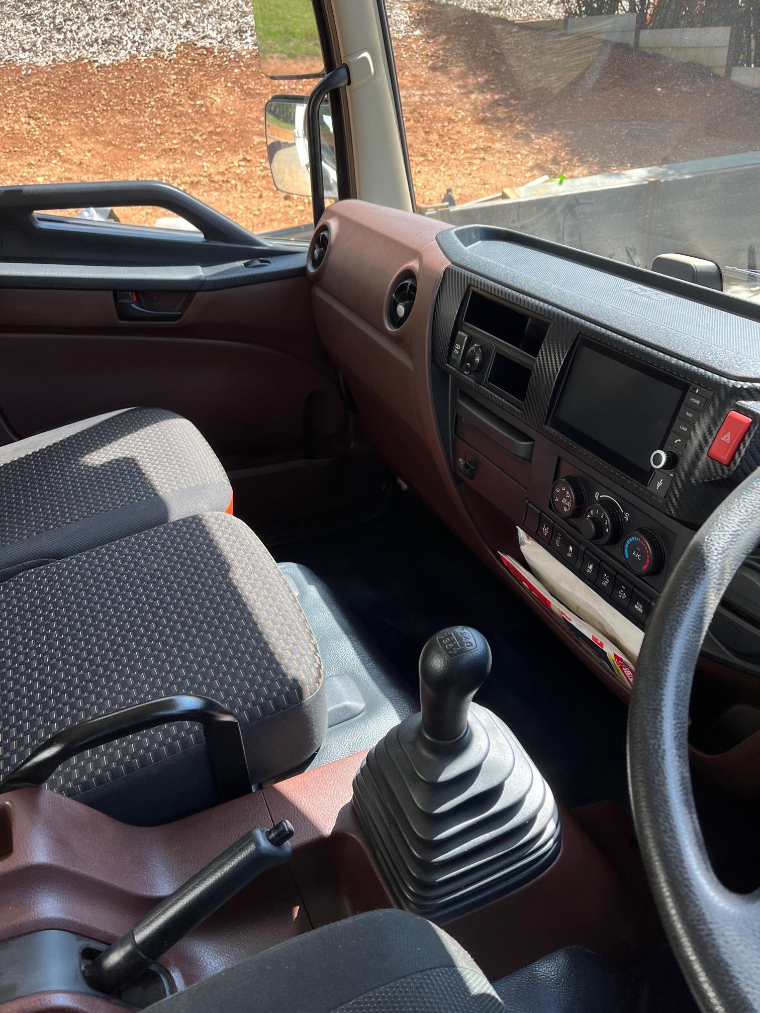2020 HINO 500 1426 TIPPER