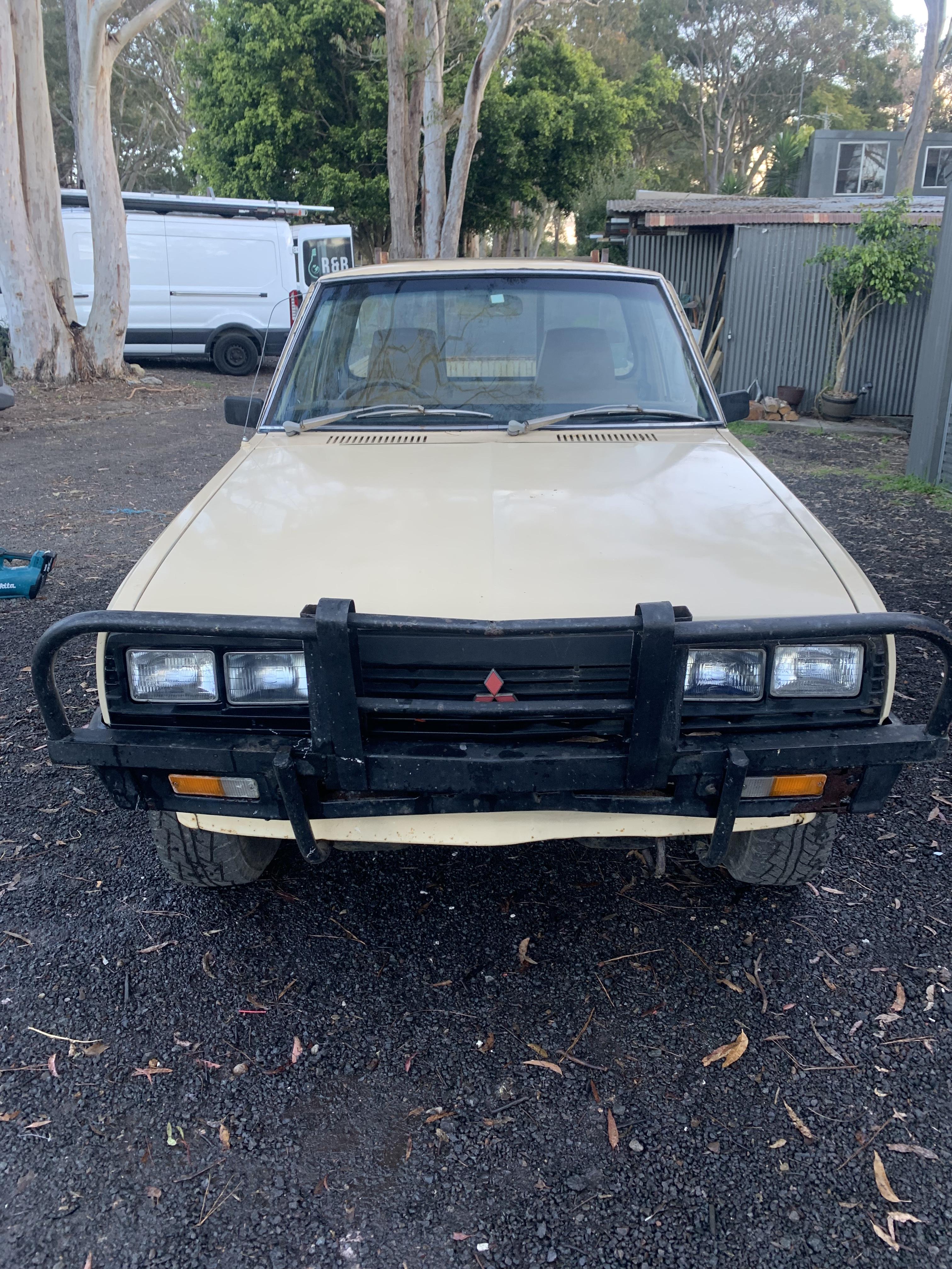1985 MITSUBISHI L200 MD EXPRESS (4x4) UTILITY
