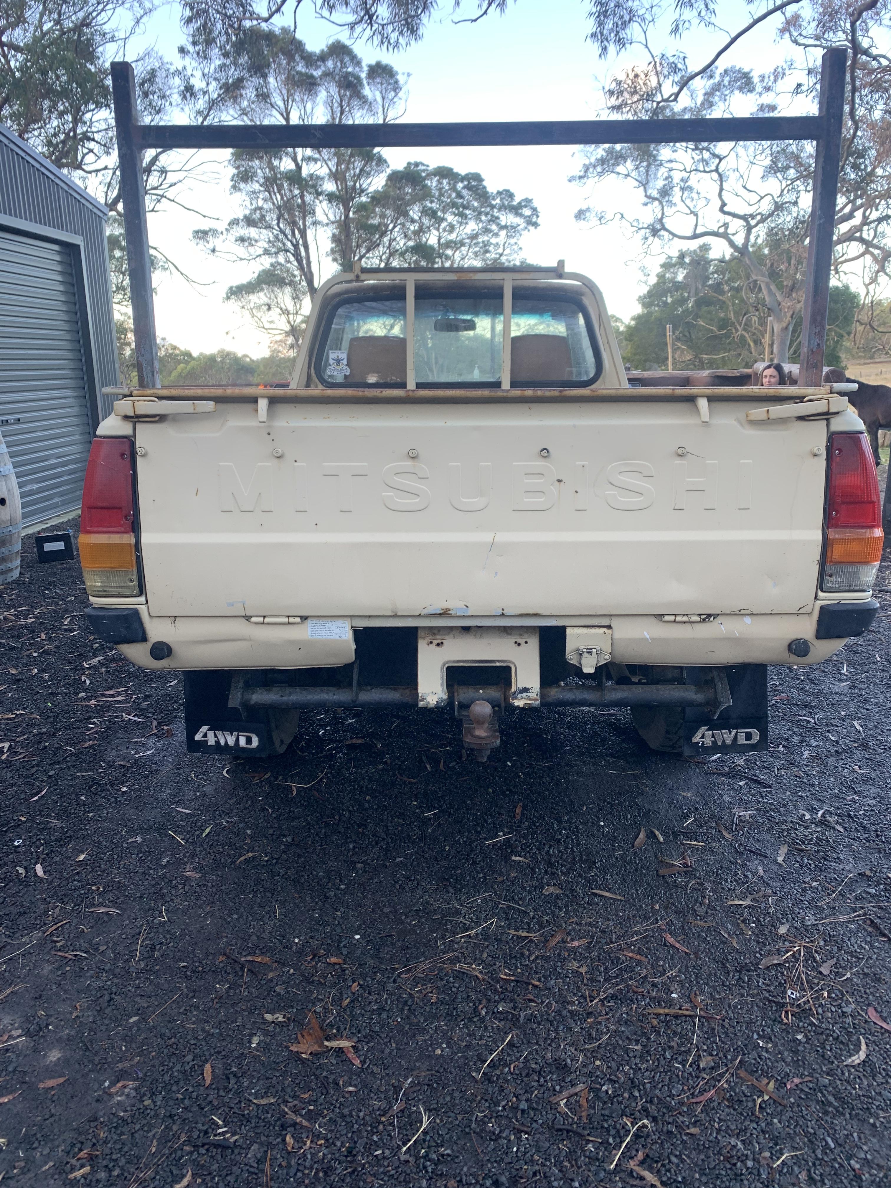 1985 MITSUBISHI L200 MD EXPRESS (4x4) UTILITY