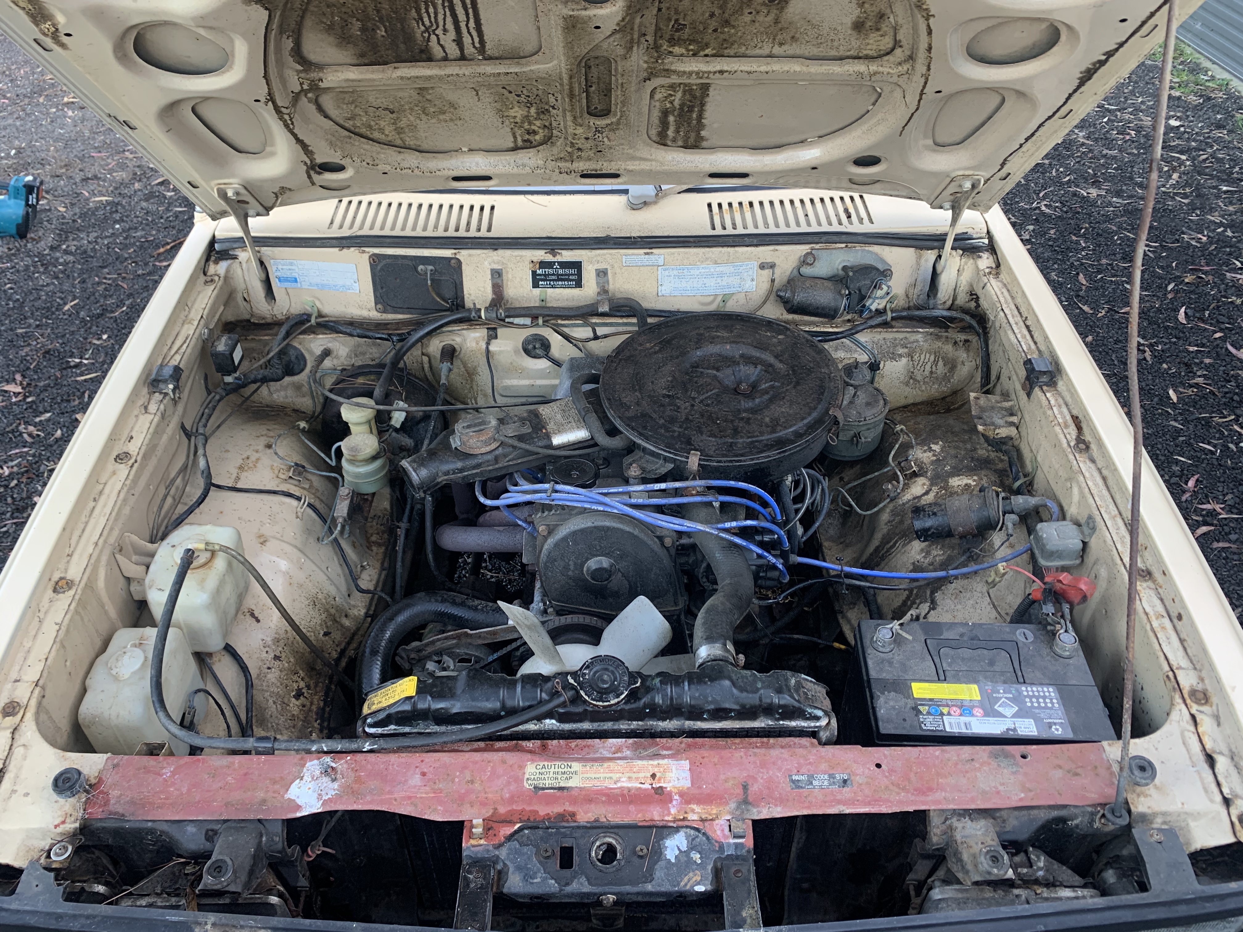 1985 MITSUBISHI L200 MD EXPRESS (4x4) UTILITY