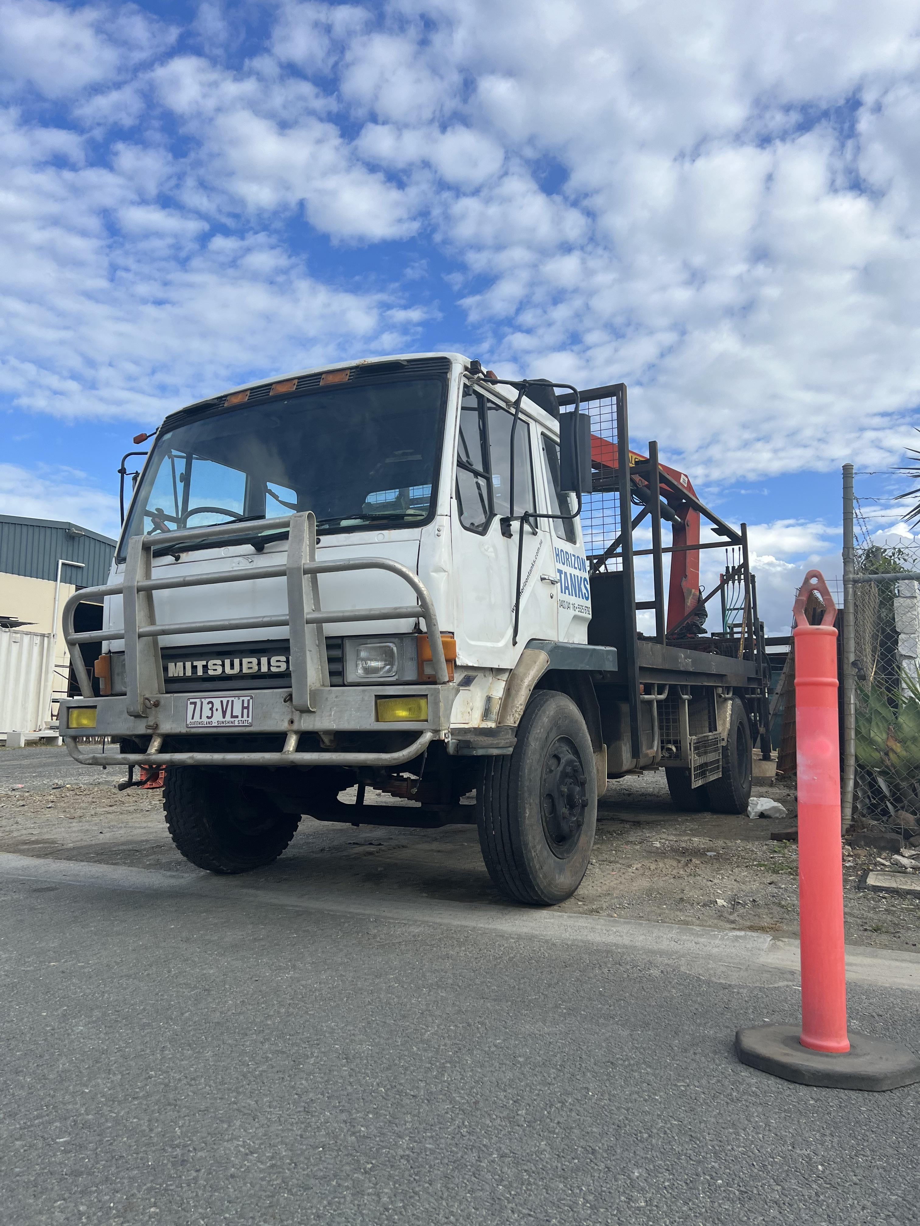 1985 MITSUBISHI FK TRAY 