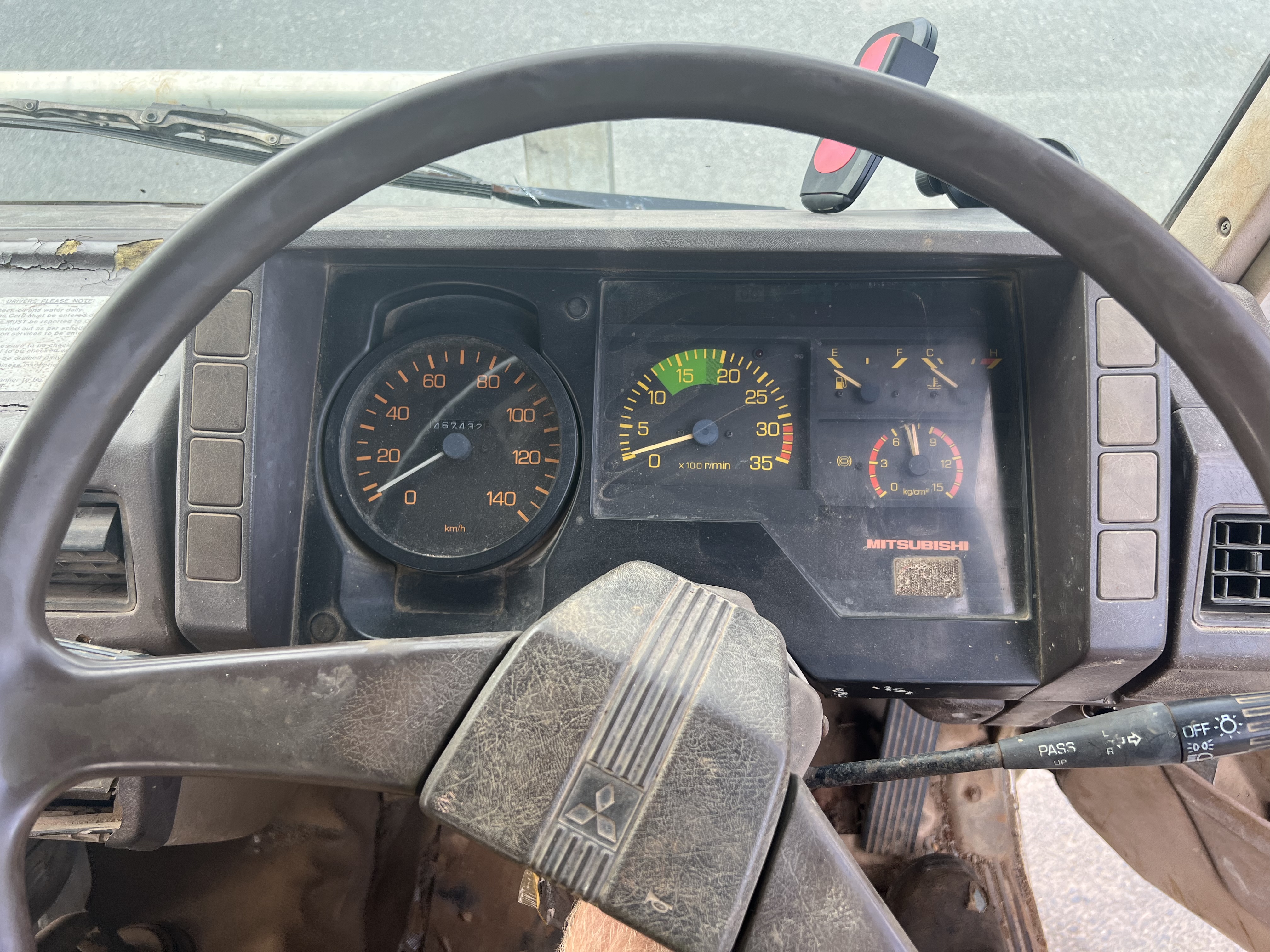 1985 MITSUBISHI FK TRAY 