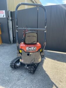 EXCAVATOR EM1.0 + FREE ATTACHMENTS SWING BOOM & EXPANDABLE TRACKS