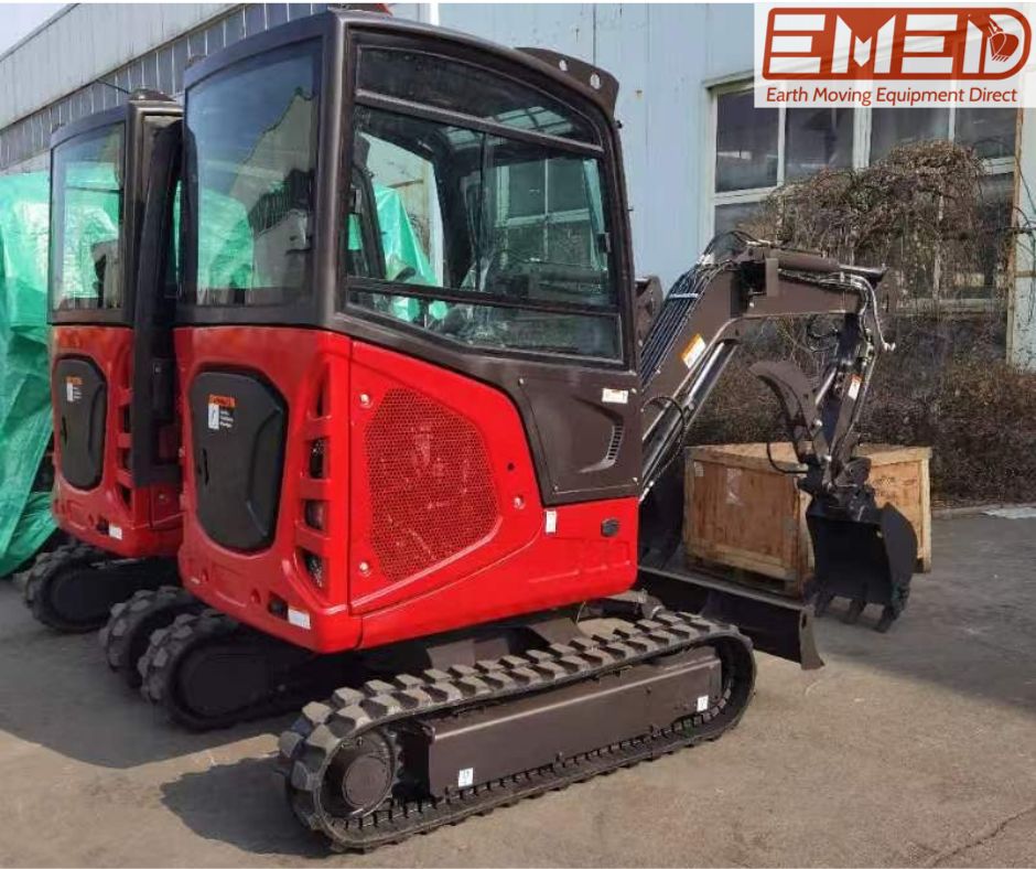 EXCAVATOR EM2.6 + SWING BOOM + EXPANDABLE TRACKS + FREE ATTACHMENTS