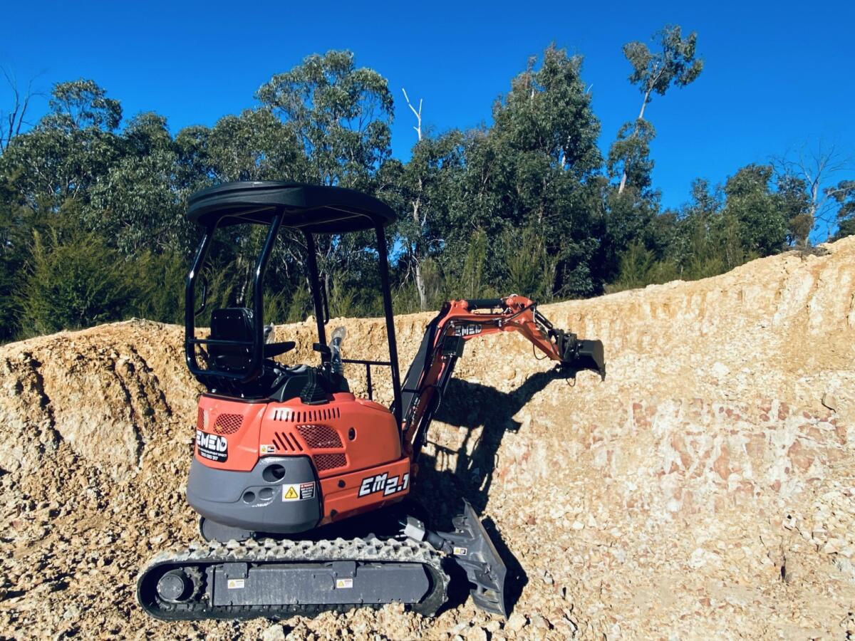 EM2.1 EXCAVATOR HAMMER & AUGER PACKAGE + FREE ATTACHMENTS
