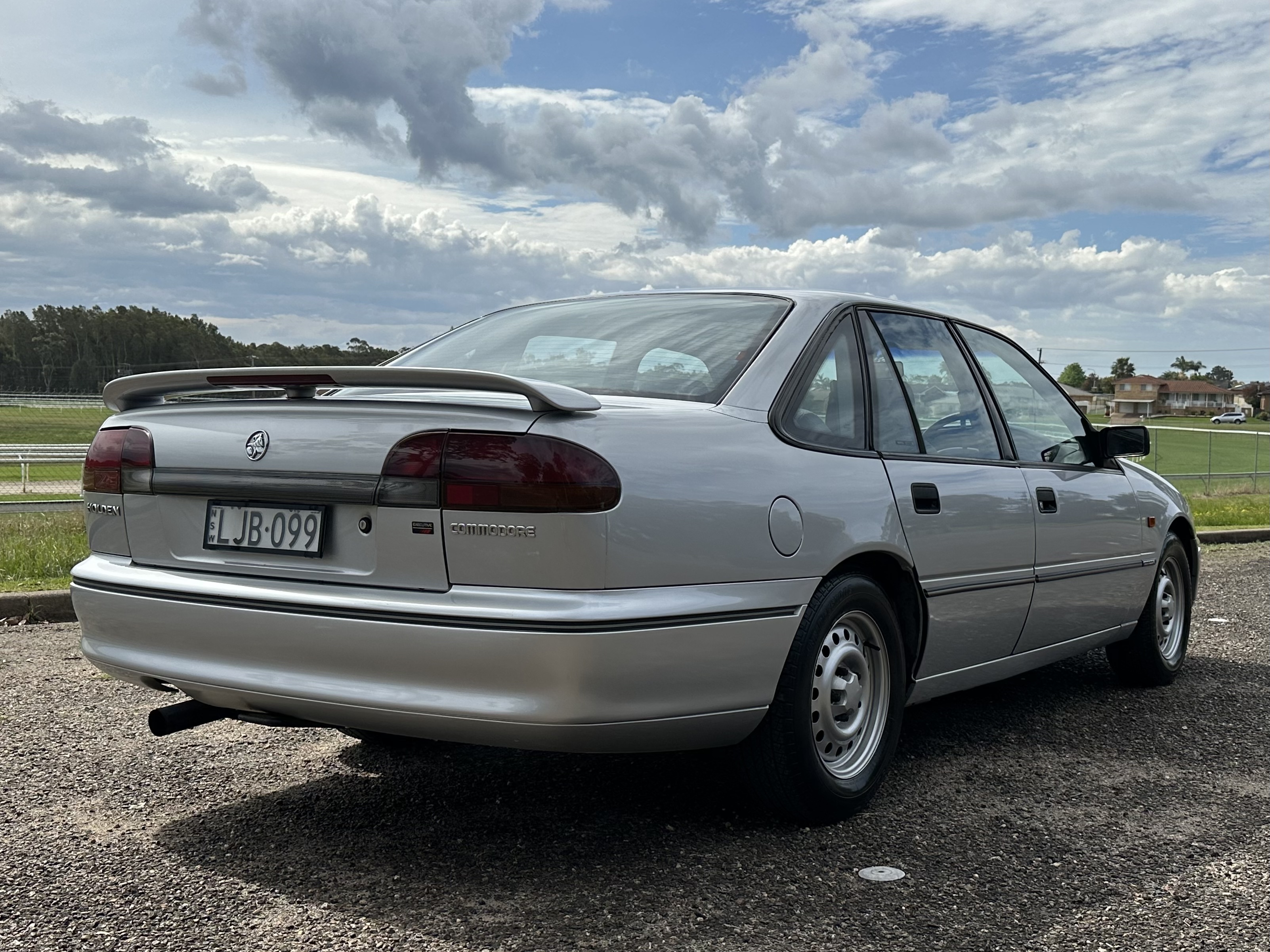 1995 HOLDEN COMMODORE VS EXECUTIVE SEDAN