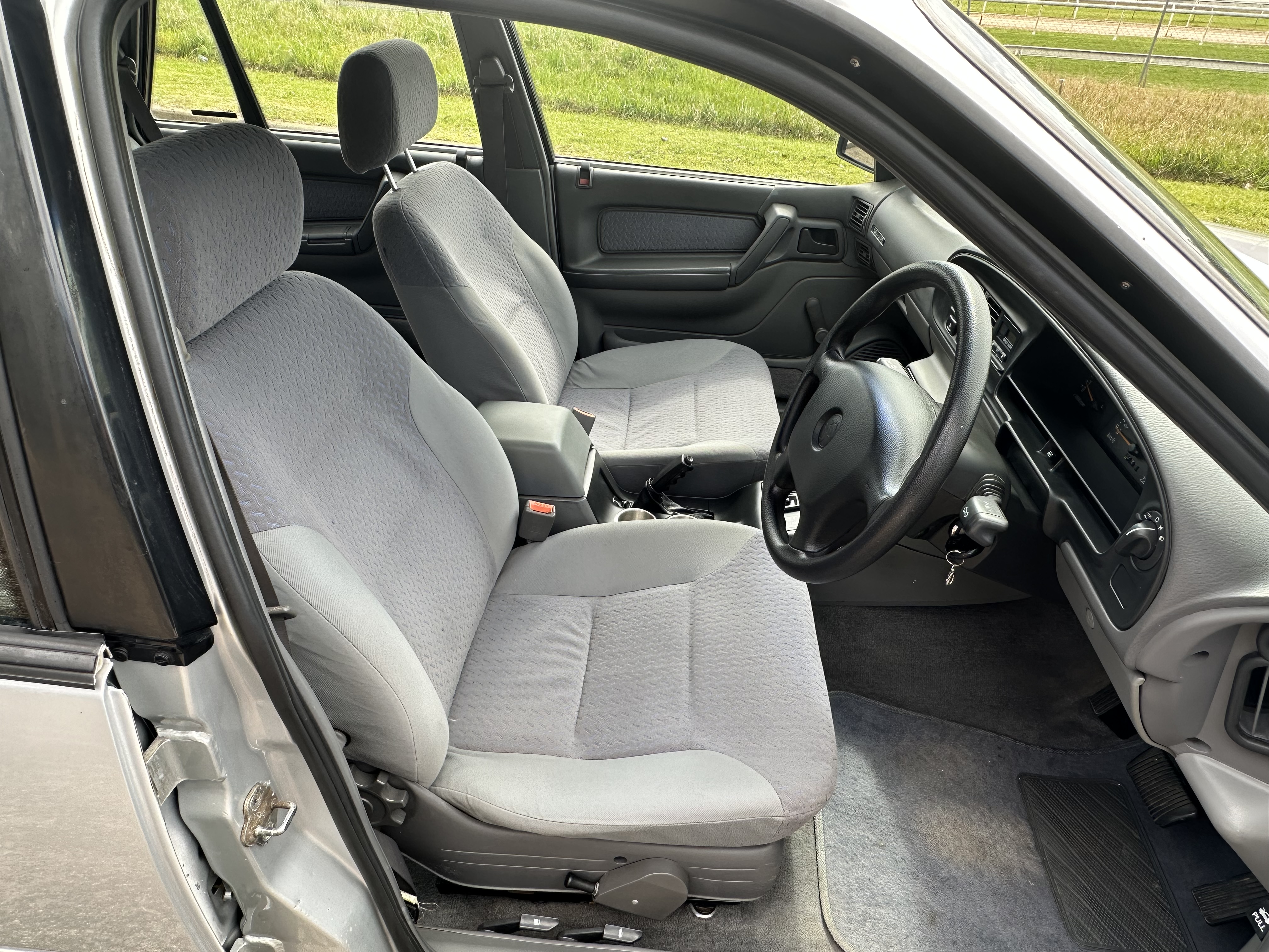 1995 HOLDEN COMMODORE VS EXECUTIVE SEDAN
