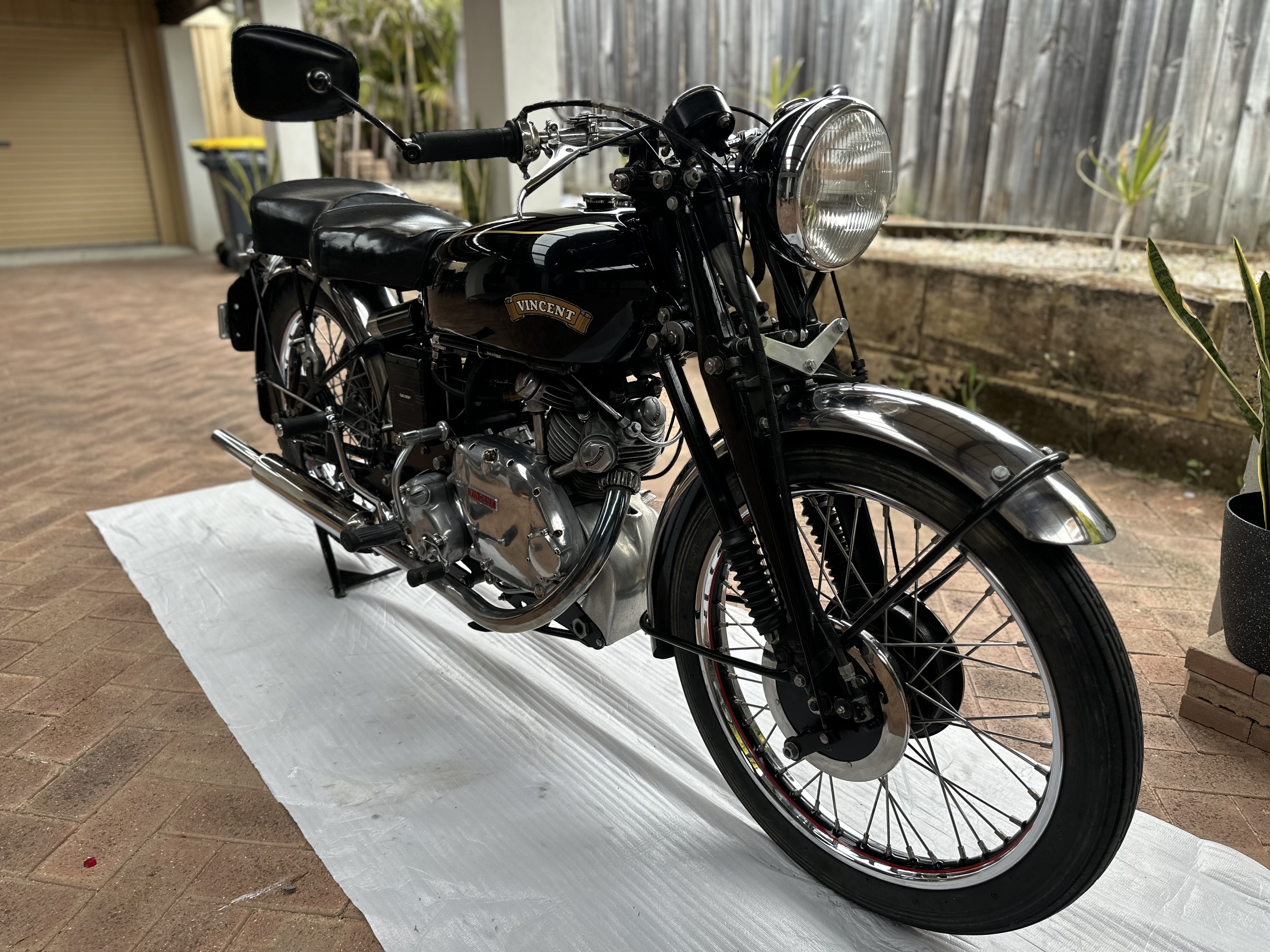 1952 VINCENT COMET HRD 500CC ROAD
