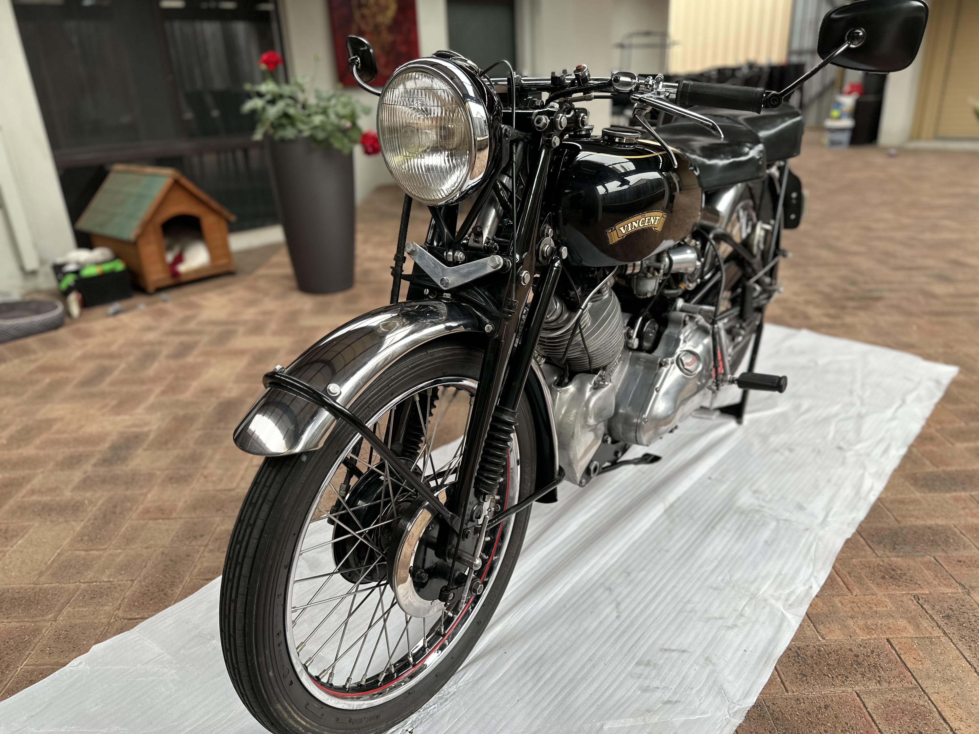 1952 VINCENT COMET HRD 500CC ROAD